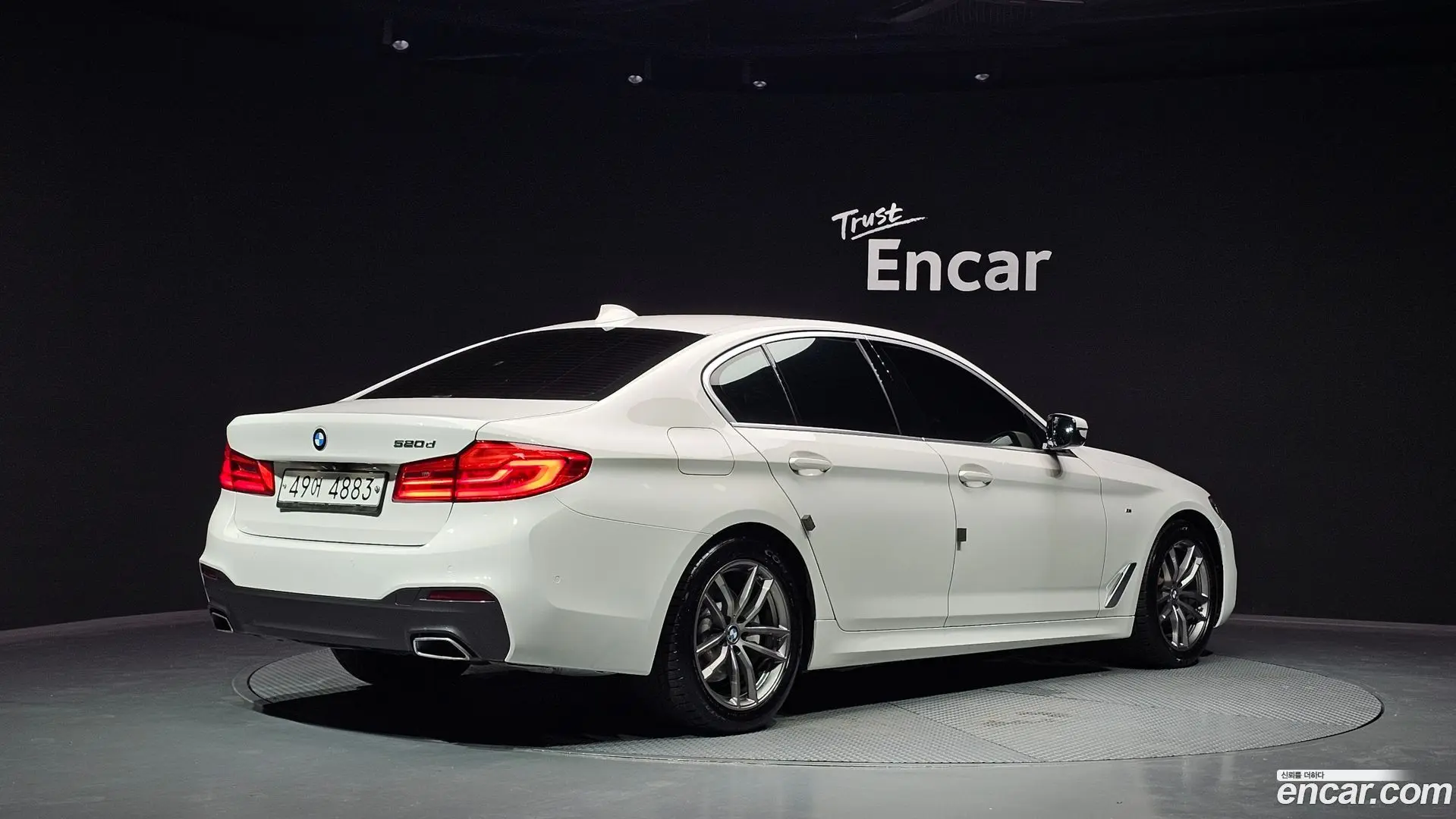 Main__Slider__Photo:5-Series BMW 2019.3-1