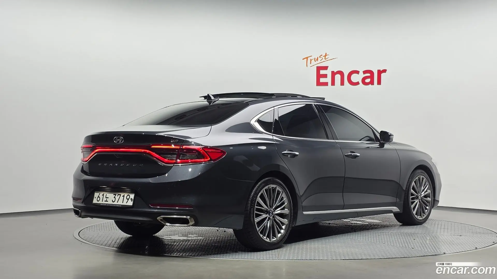 Main__Slider__Photo:Grandeur Hyundai 2018.7-1
