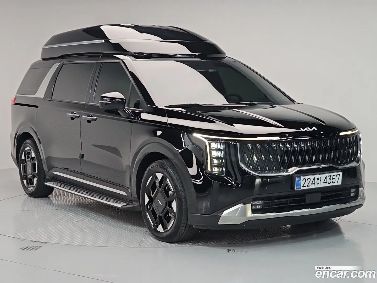 Main__Slider__Photo:Canival Kia 2025.1-1