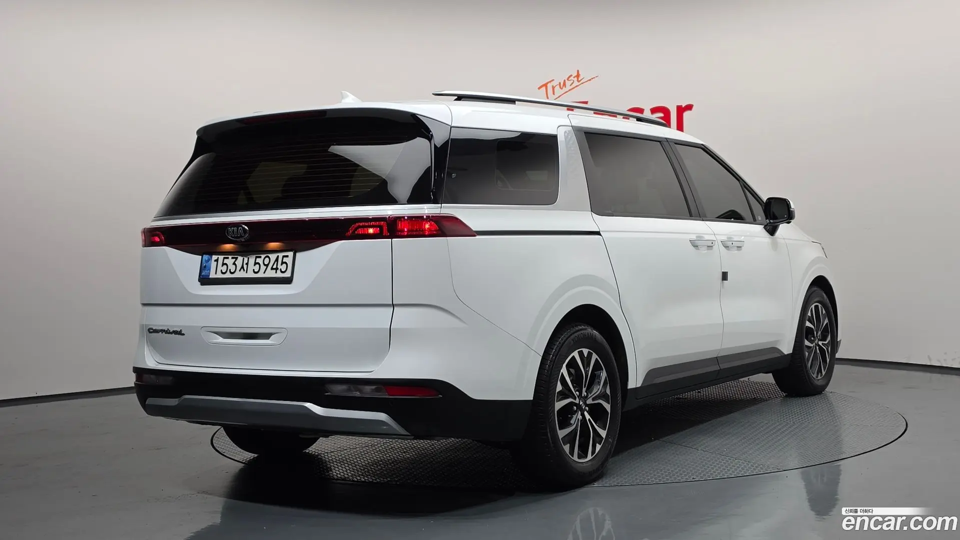 Main__Slider__Photo:Canival Kia 2021.6-1
