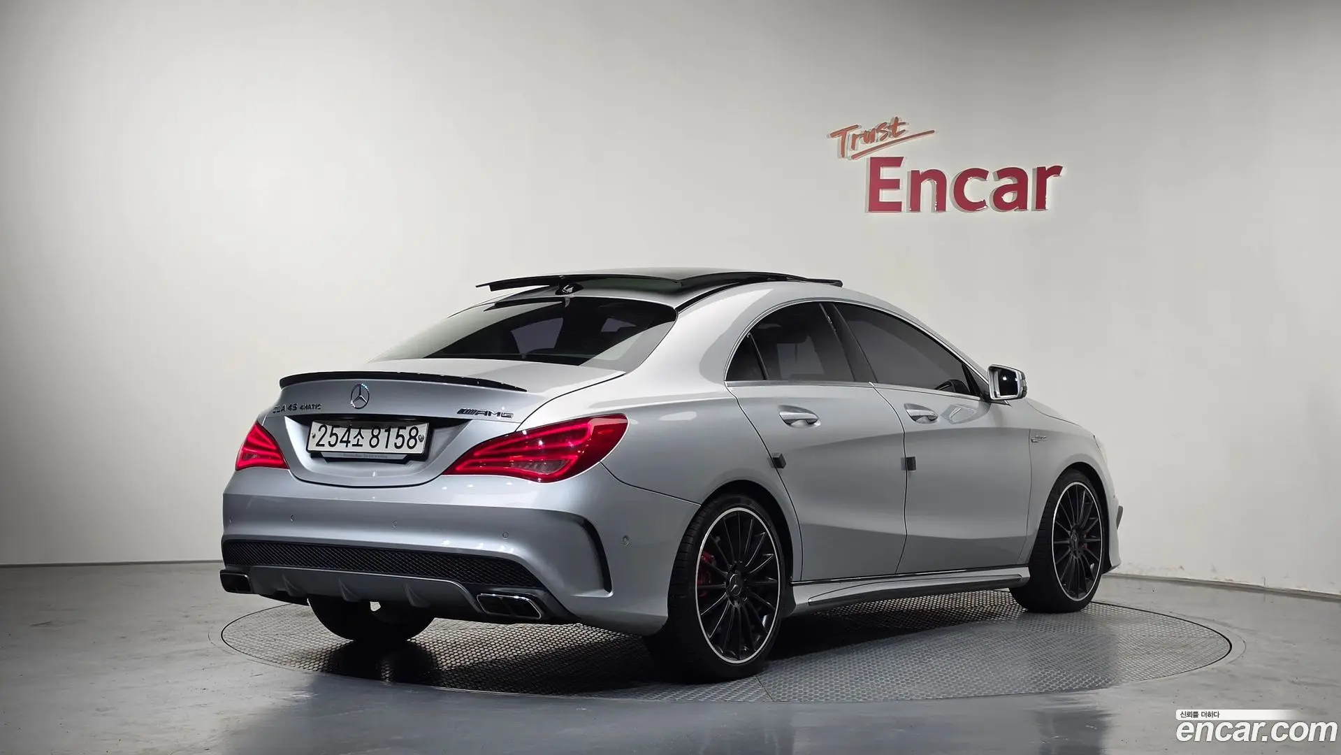 Main__Slider__Photo:CLA-Class Mercedes-Benz 2015.9-1