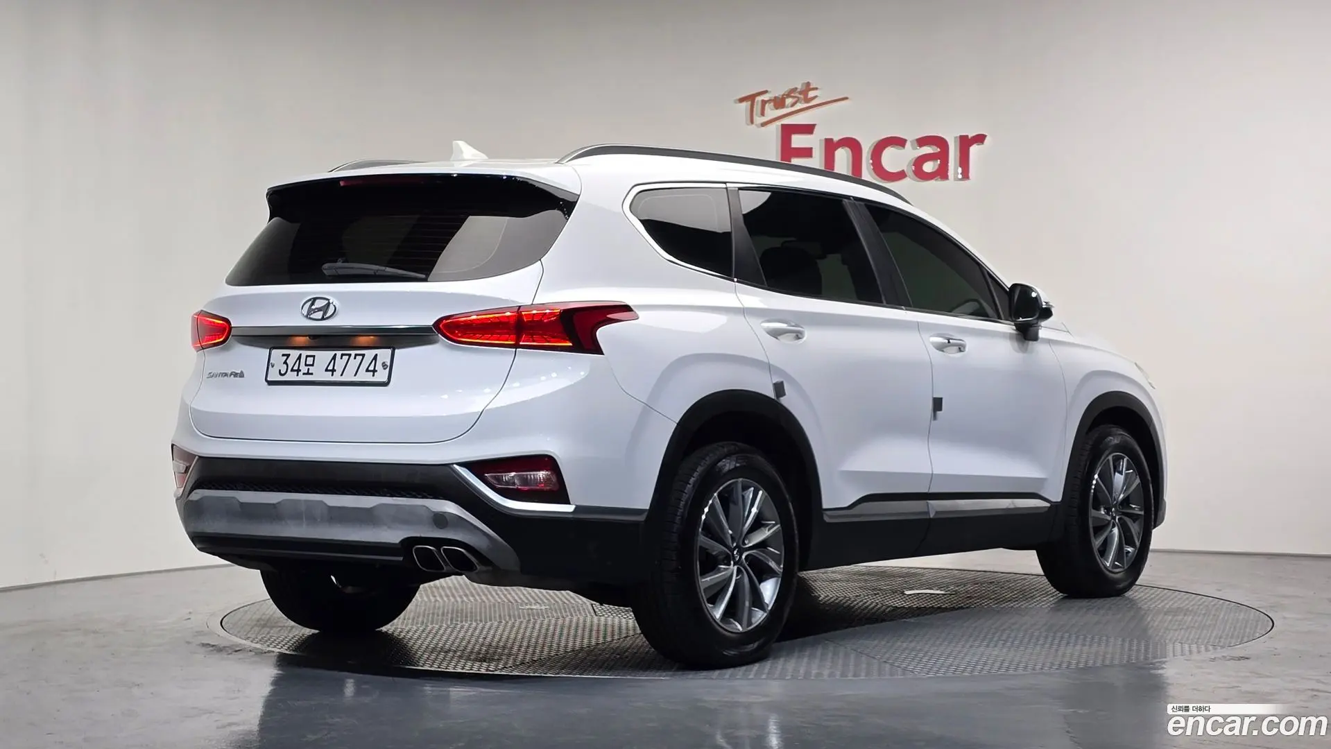 Main__Slider__Photo:Santafe Hyundai 2019.7-1