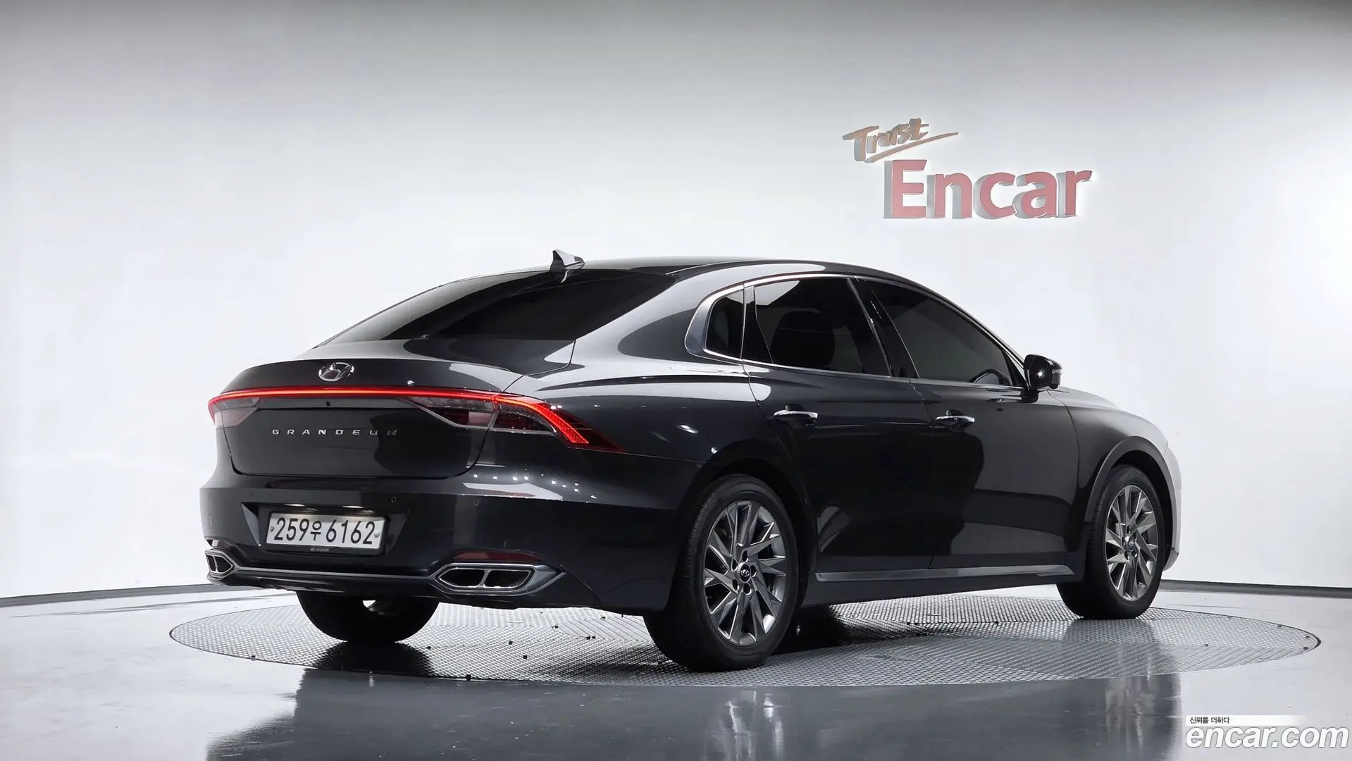 Main__Slider__Photo:Grandeur Hyundai 2019.11-1