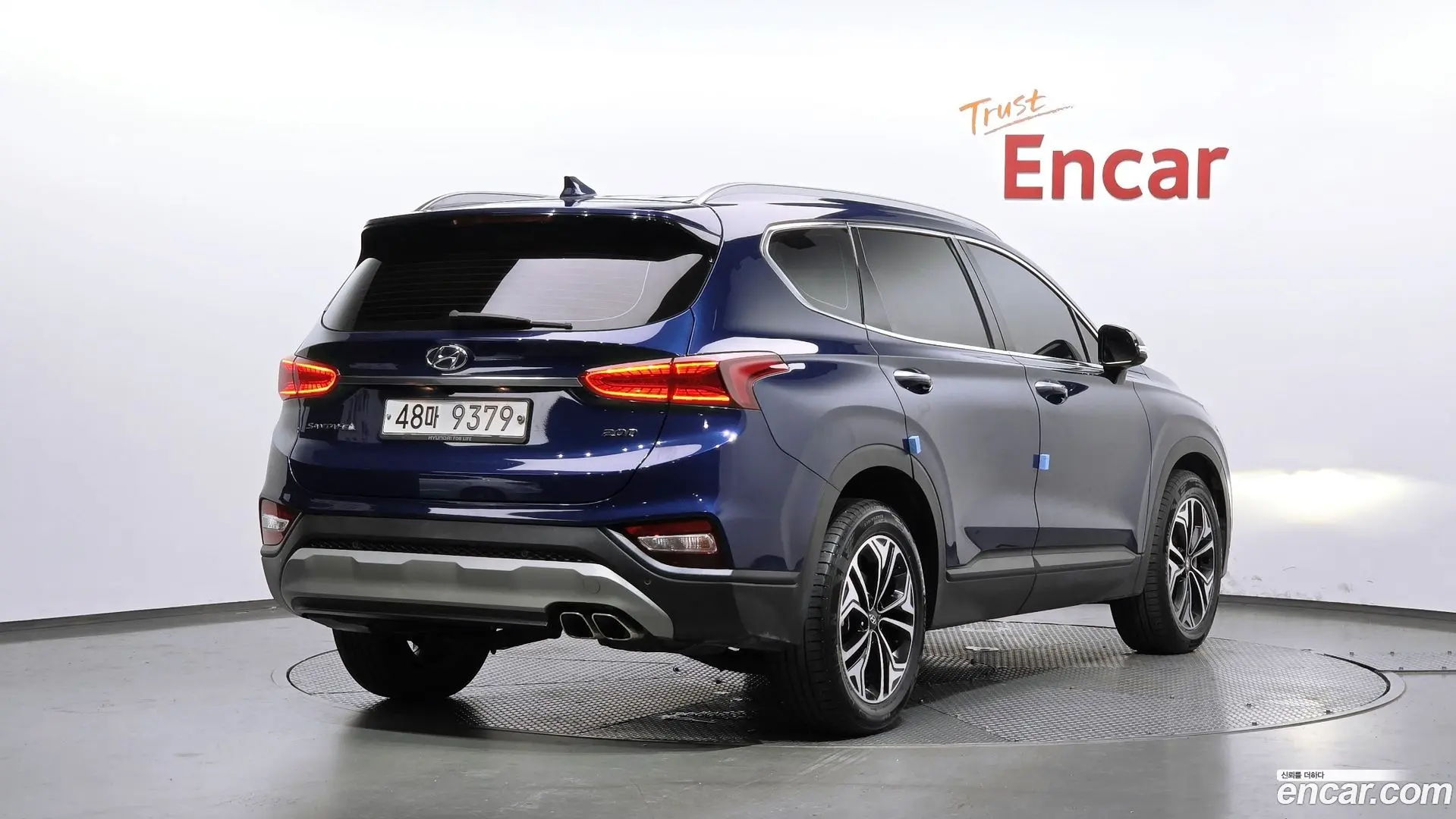 Main__Slider__Photo:Santafe Hyundai 2018.2-1