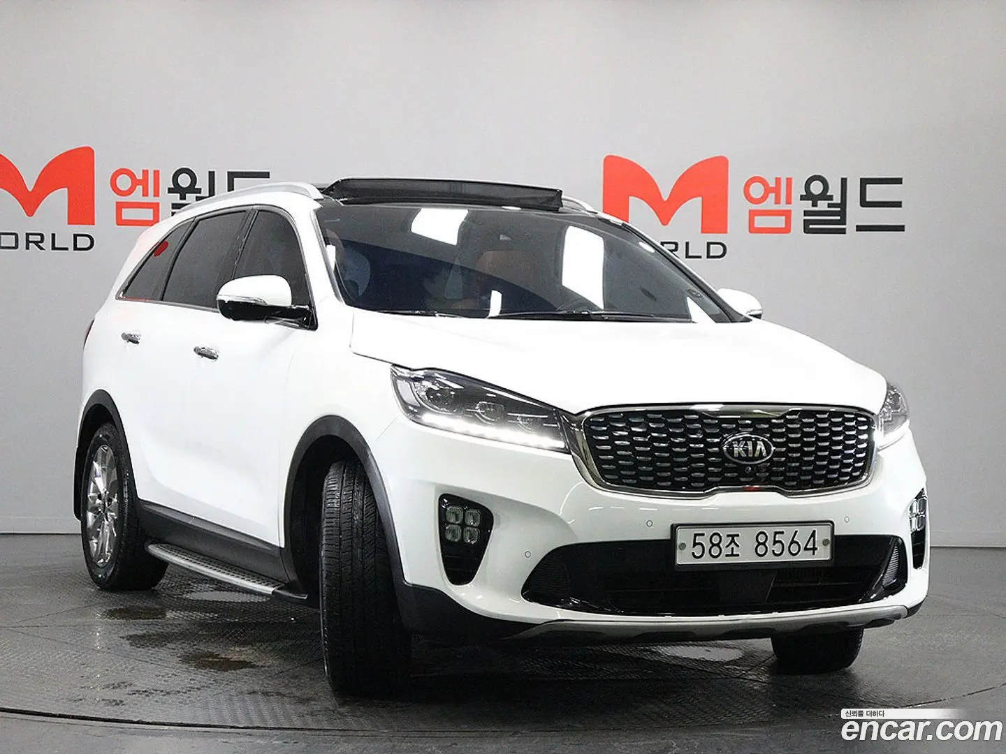 Main__Slider__Photo:Sorento Kia 2017.8-1