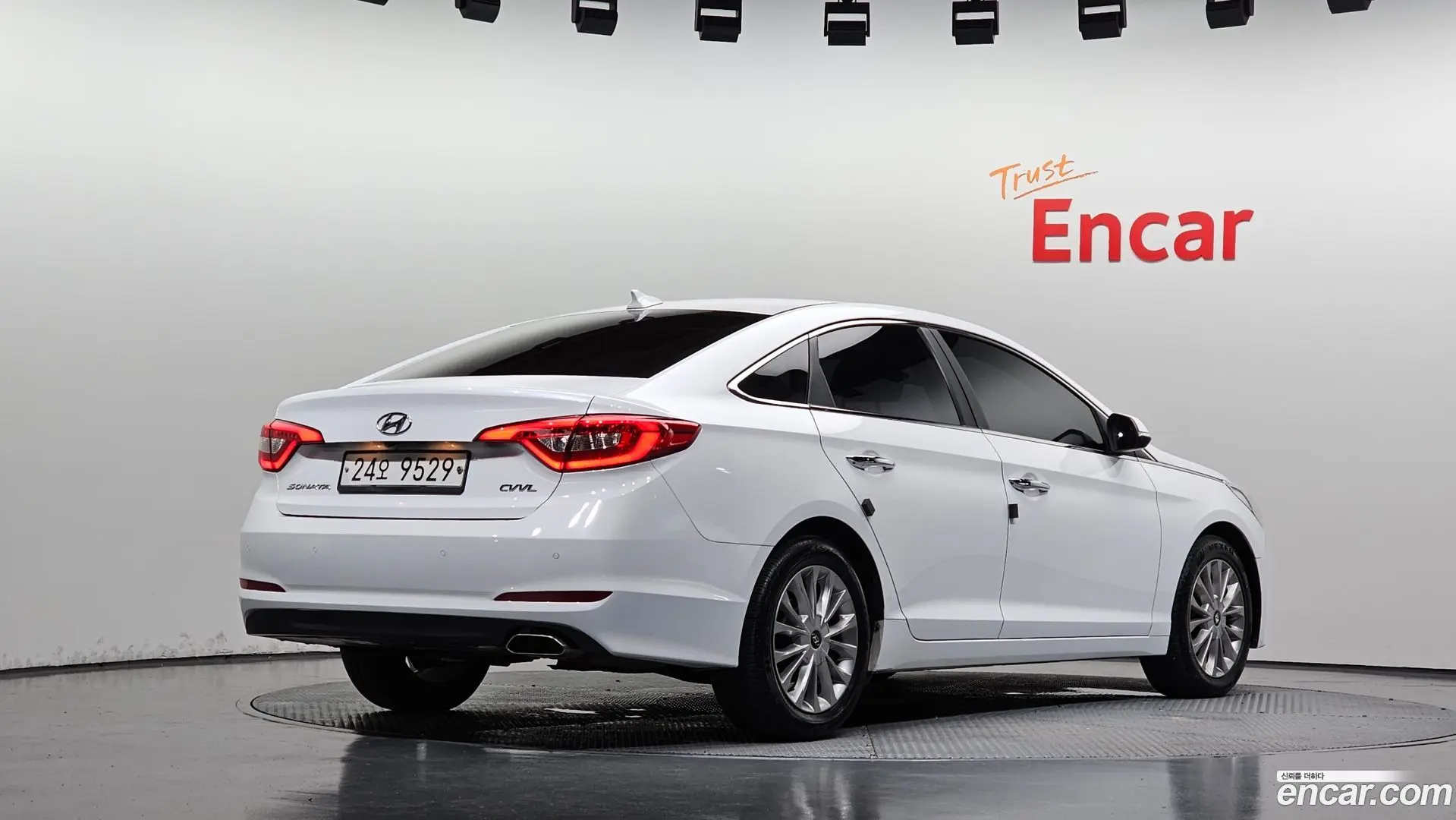 Main__Slider__Photo:Sonata Hyundai 2017.3-1