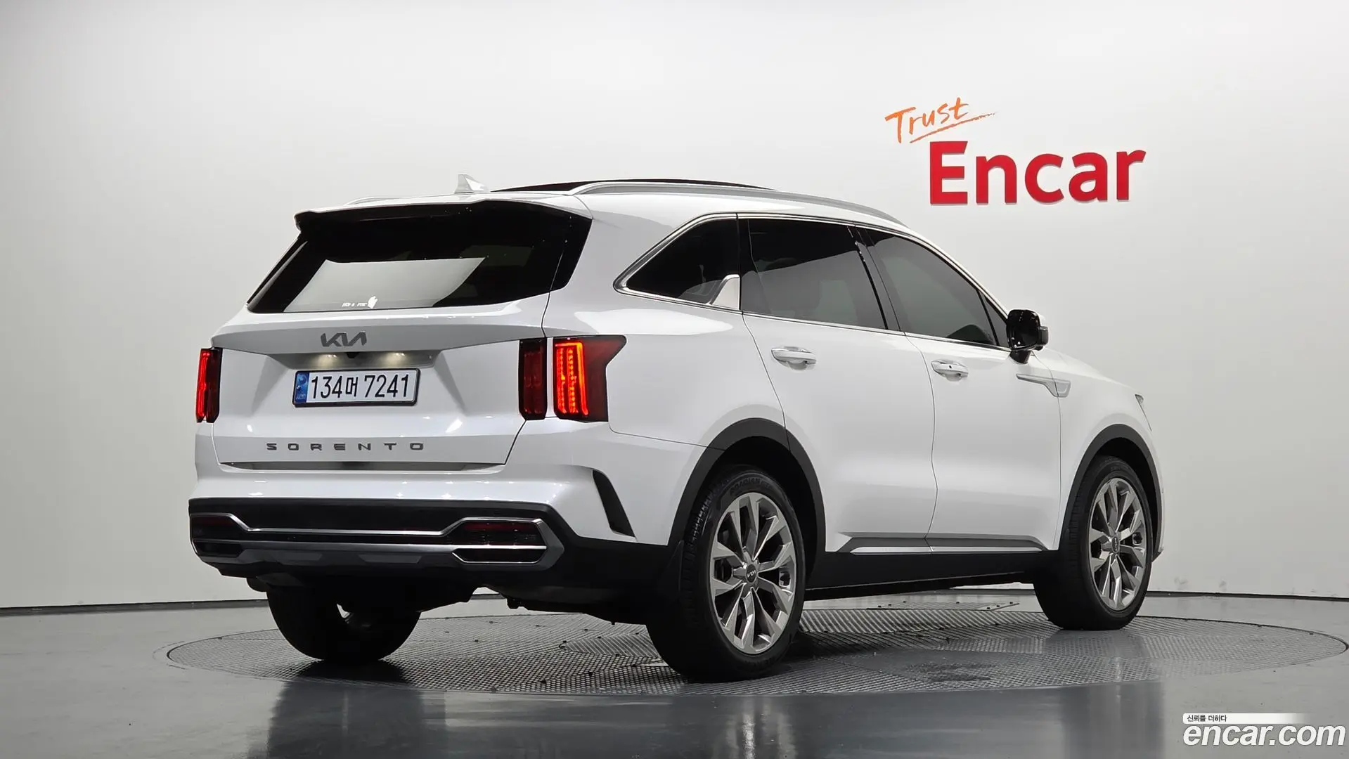 Main__Slider__Photo:Sorento Kia 2021.7-1