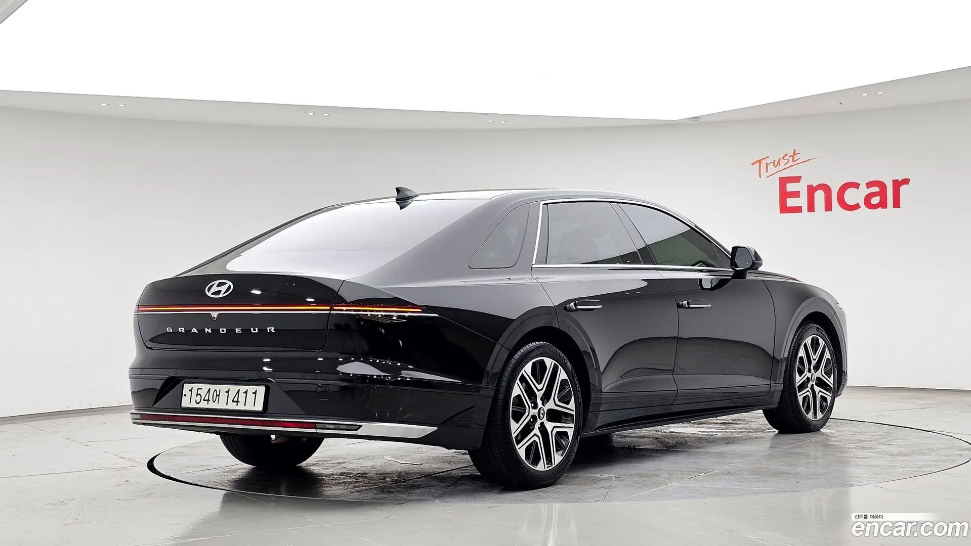 Main__Slider__Photo:Grandeur Hyundai 2023.4-1