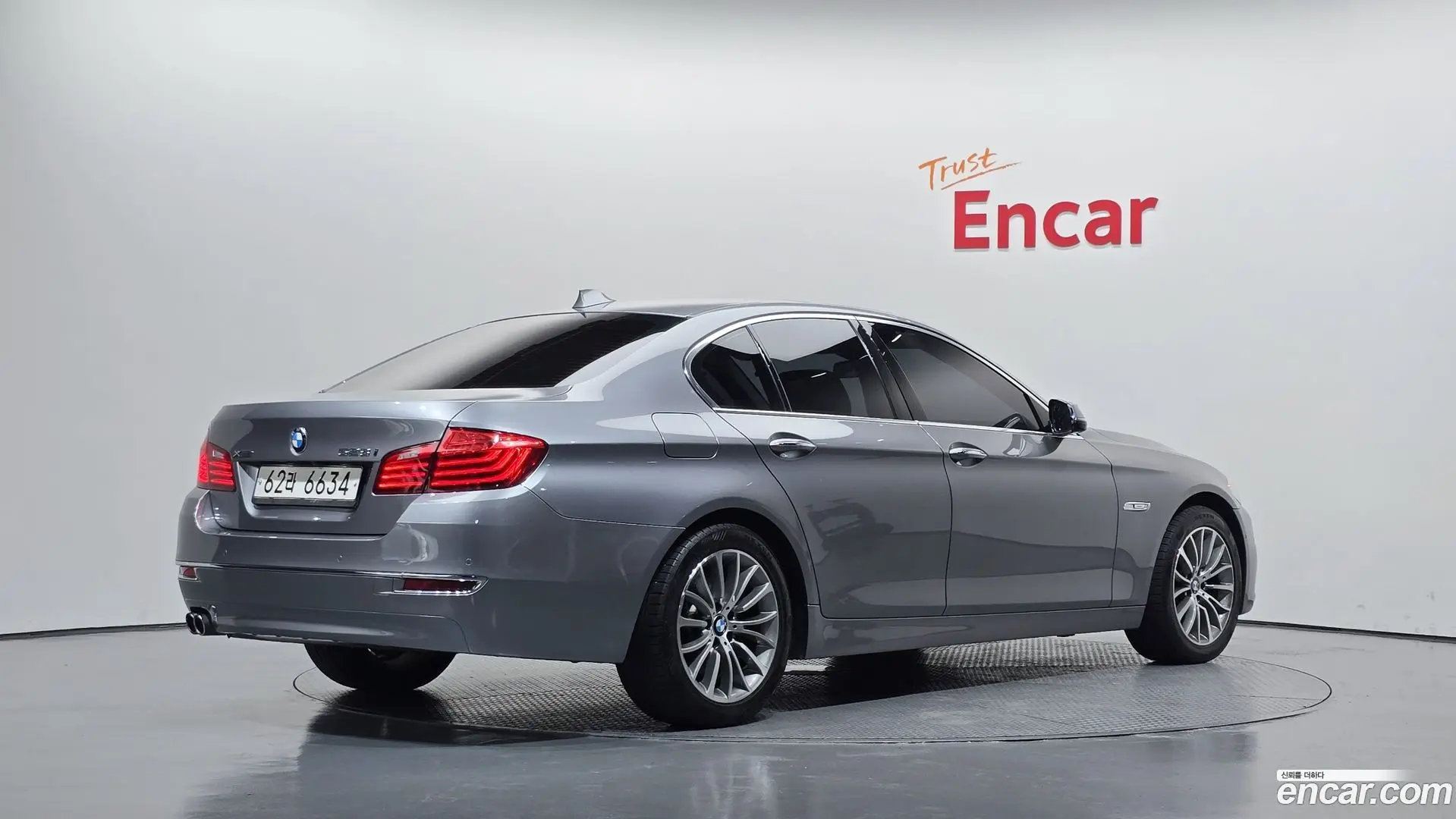 Main__Slider__Photo:5-Series BMW 2015.7-1