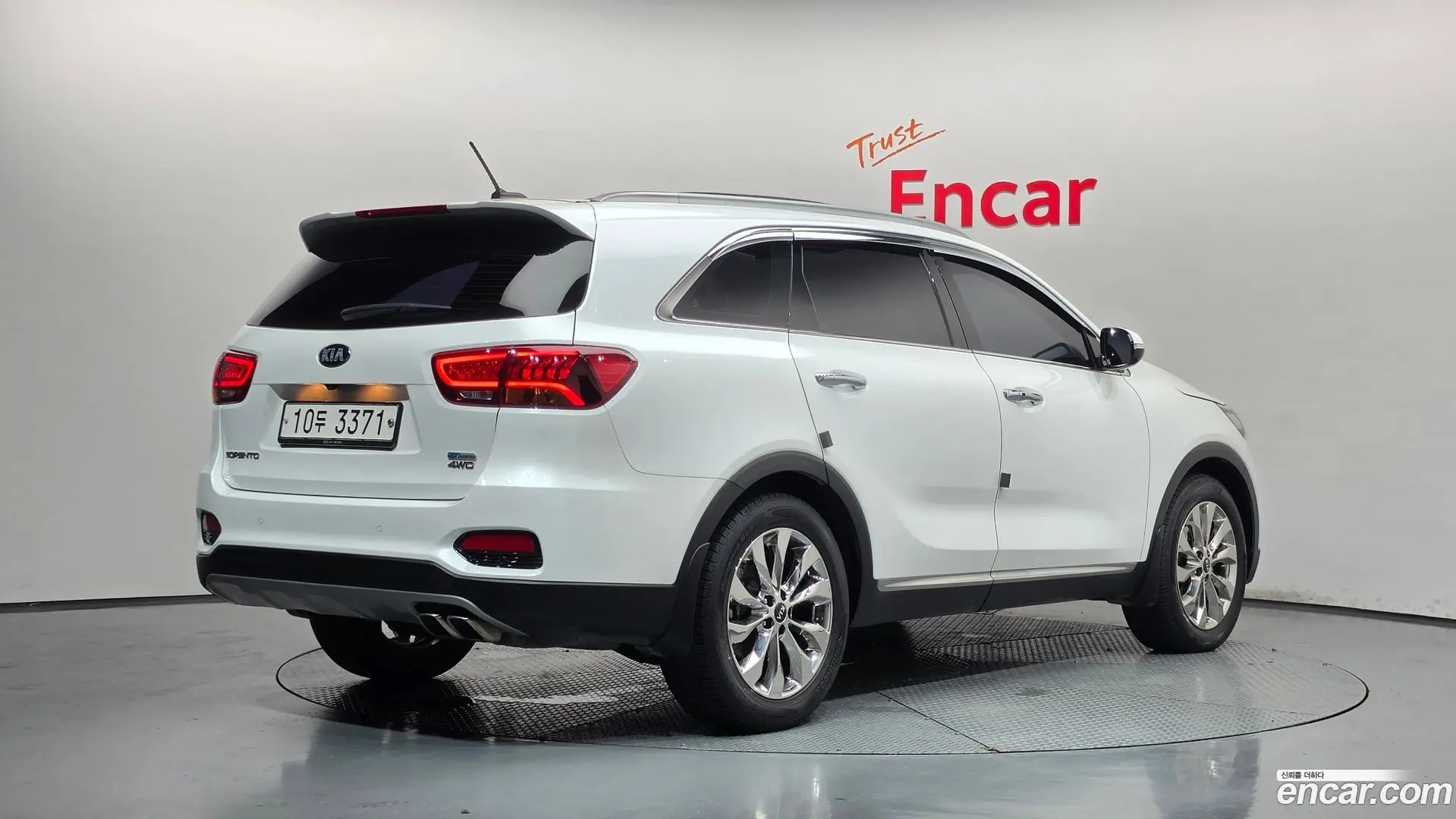 Main__Slider__Photo:Sorento Kia 2017.8-1