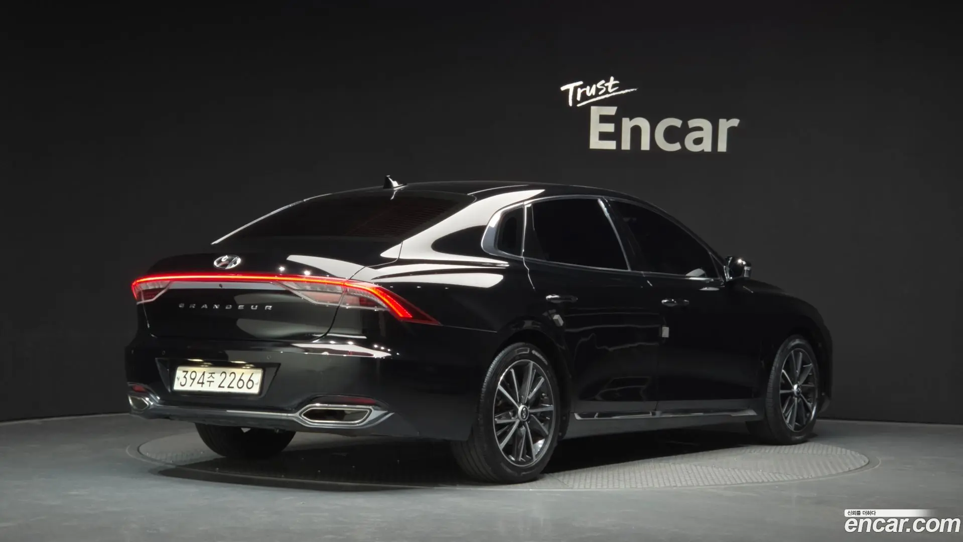 Main__Slider__Photo:Grandeur Hyundai 2020.10-1
