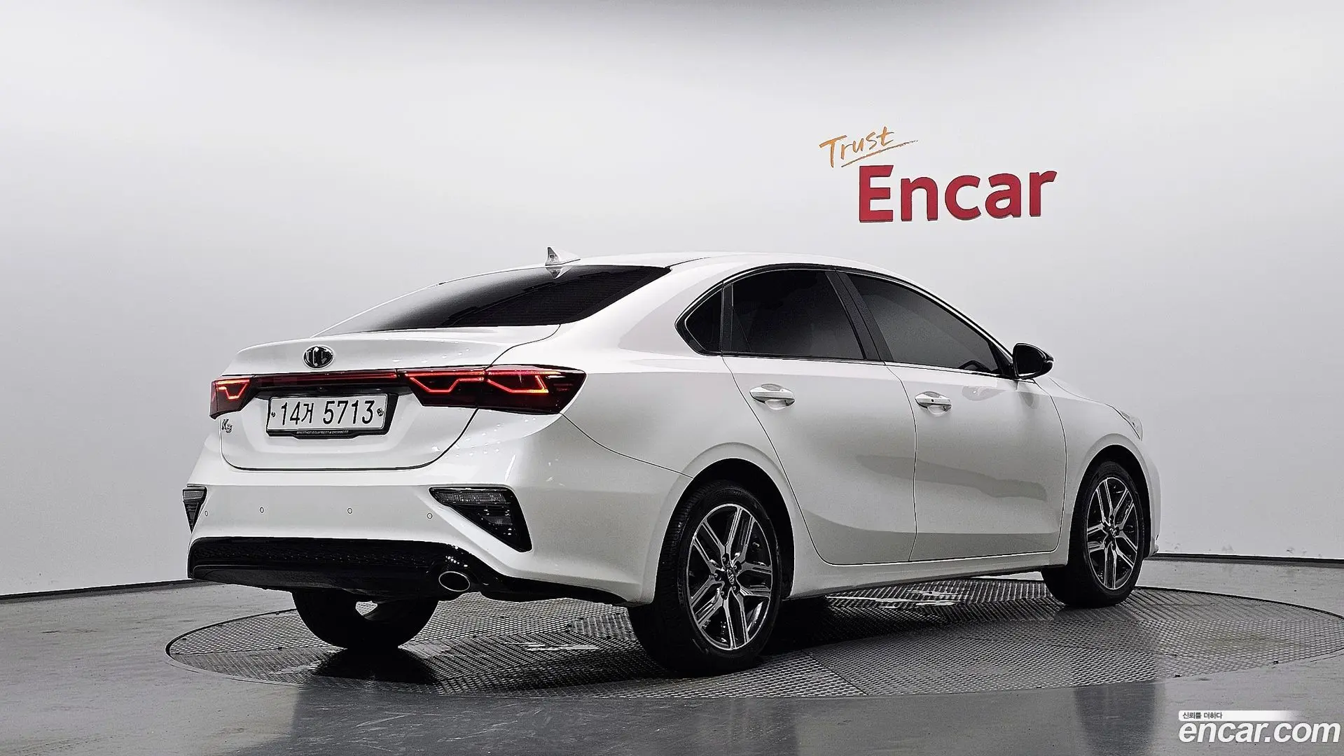 Main__Slider__Photo:K3 Kia 2018.3-1