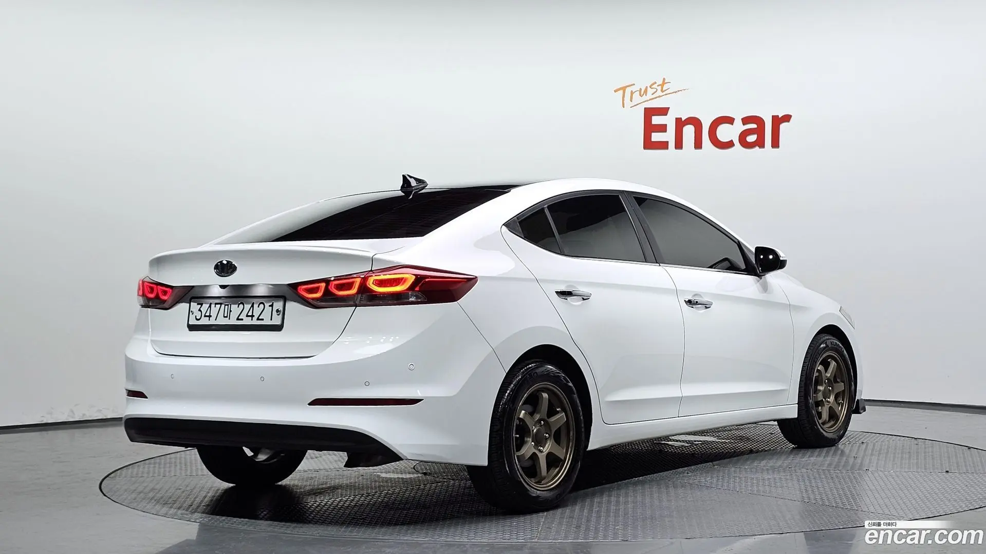 Main__Slider__Photo:AVANTE Hyundai 2015.10-1