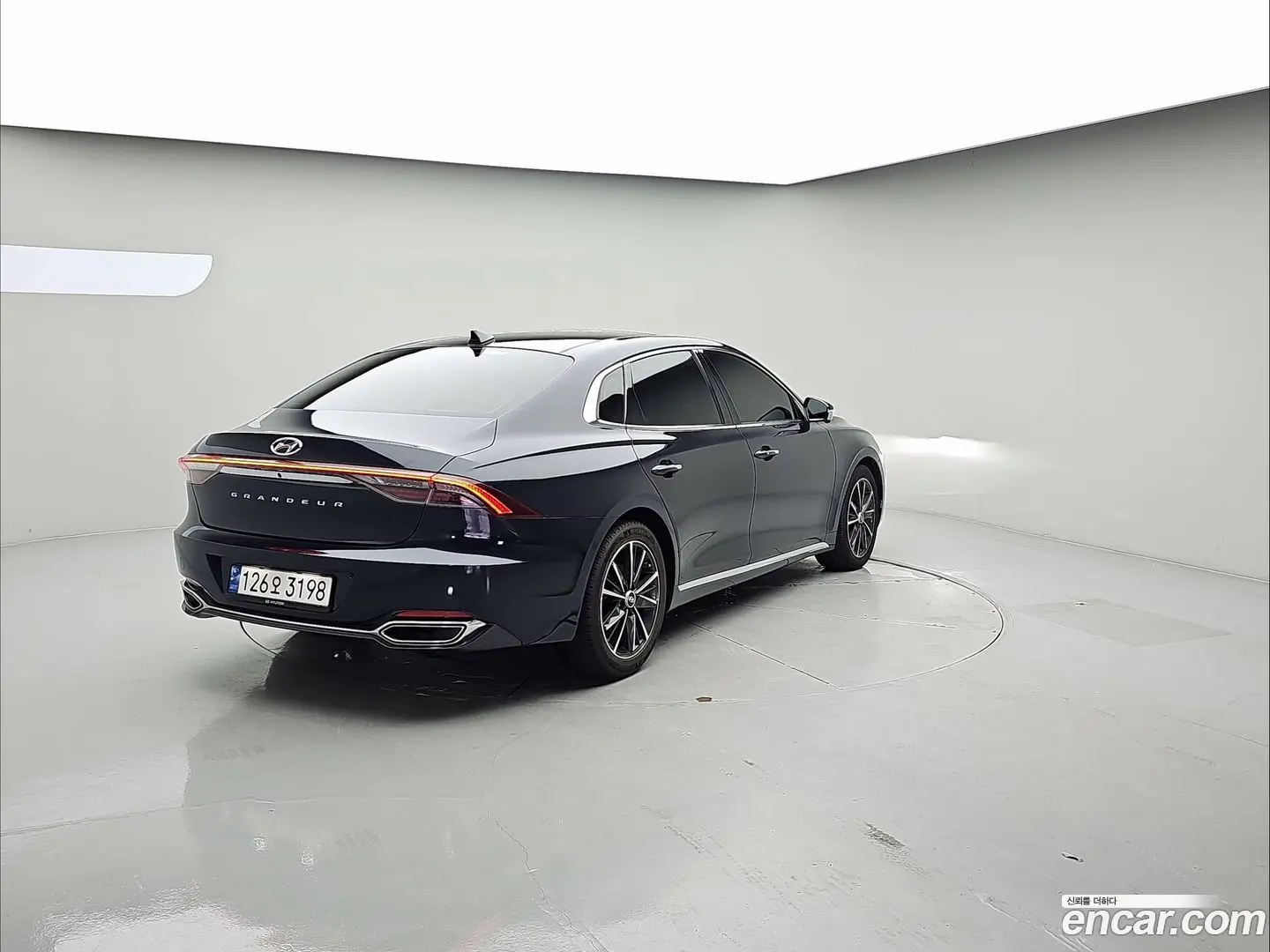 Main__Slider__Photo:Grandeur Hyundai 2021.0-1