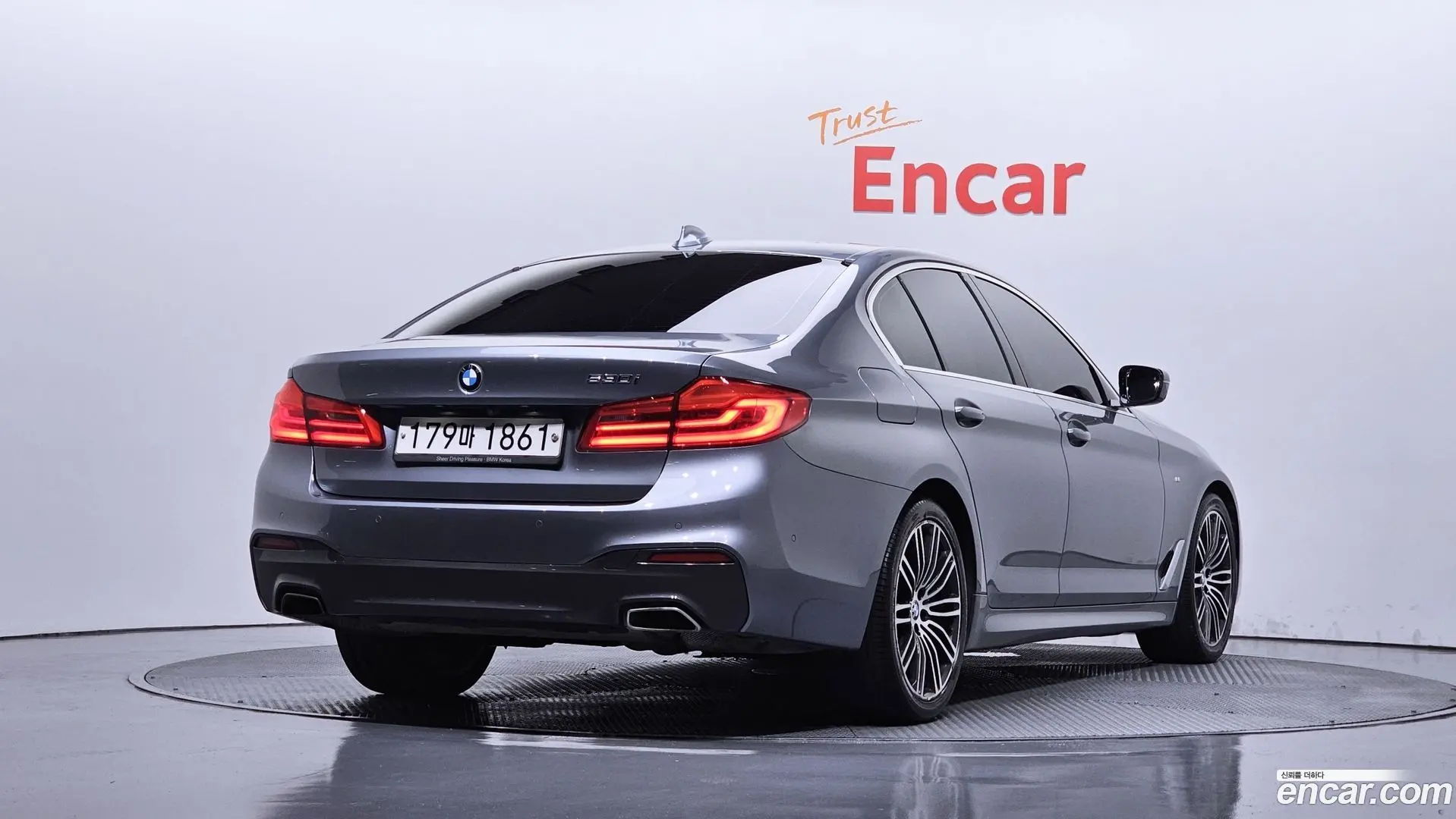 Main__Slider__Photo:5-Series BMW 2019.11-1
