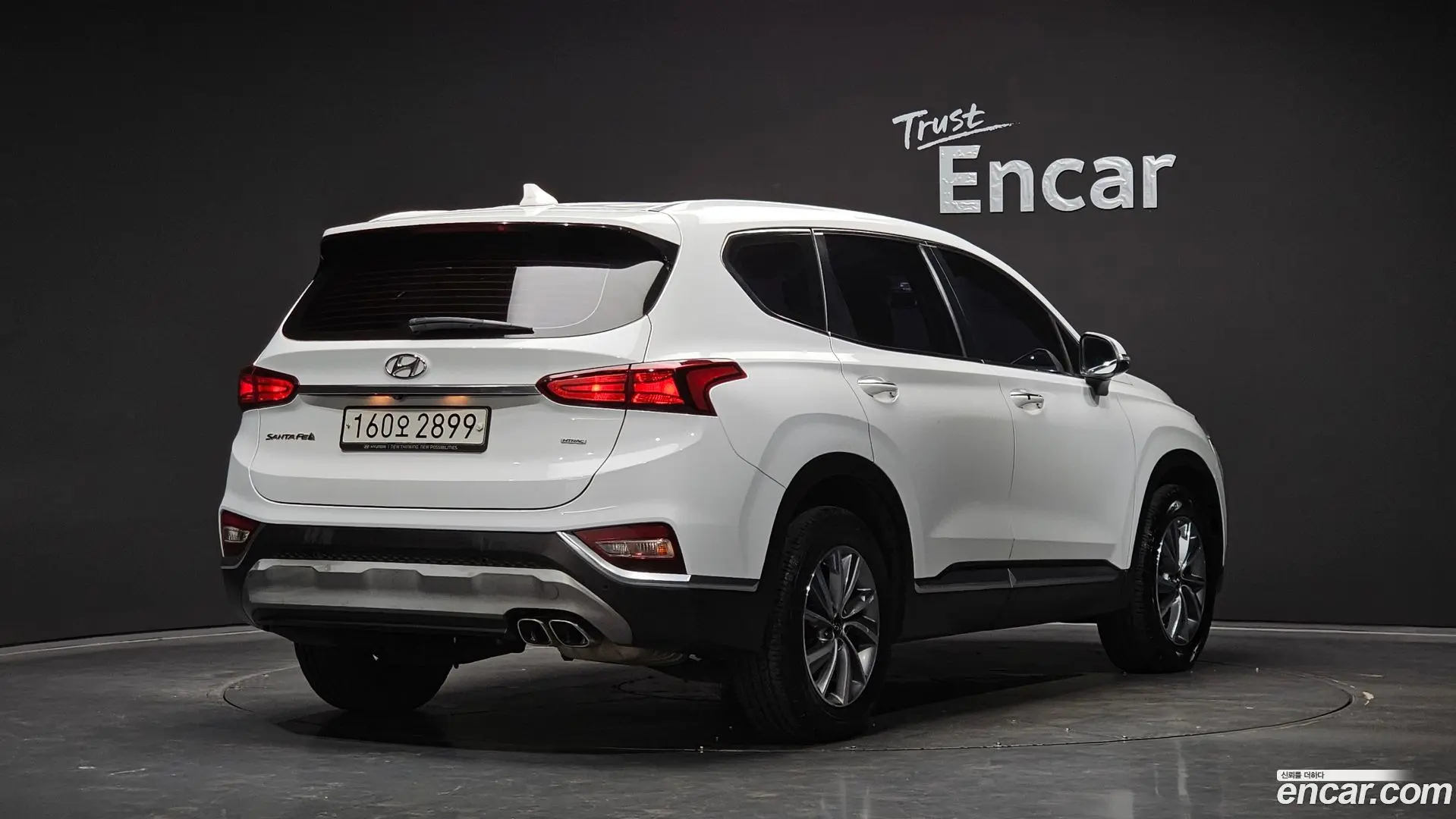 Main__Slider__Photo:Santafe Hyundai 2019.7-1
