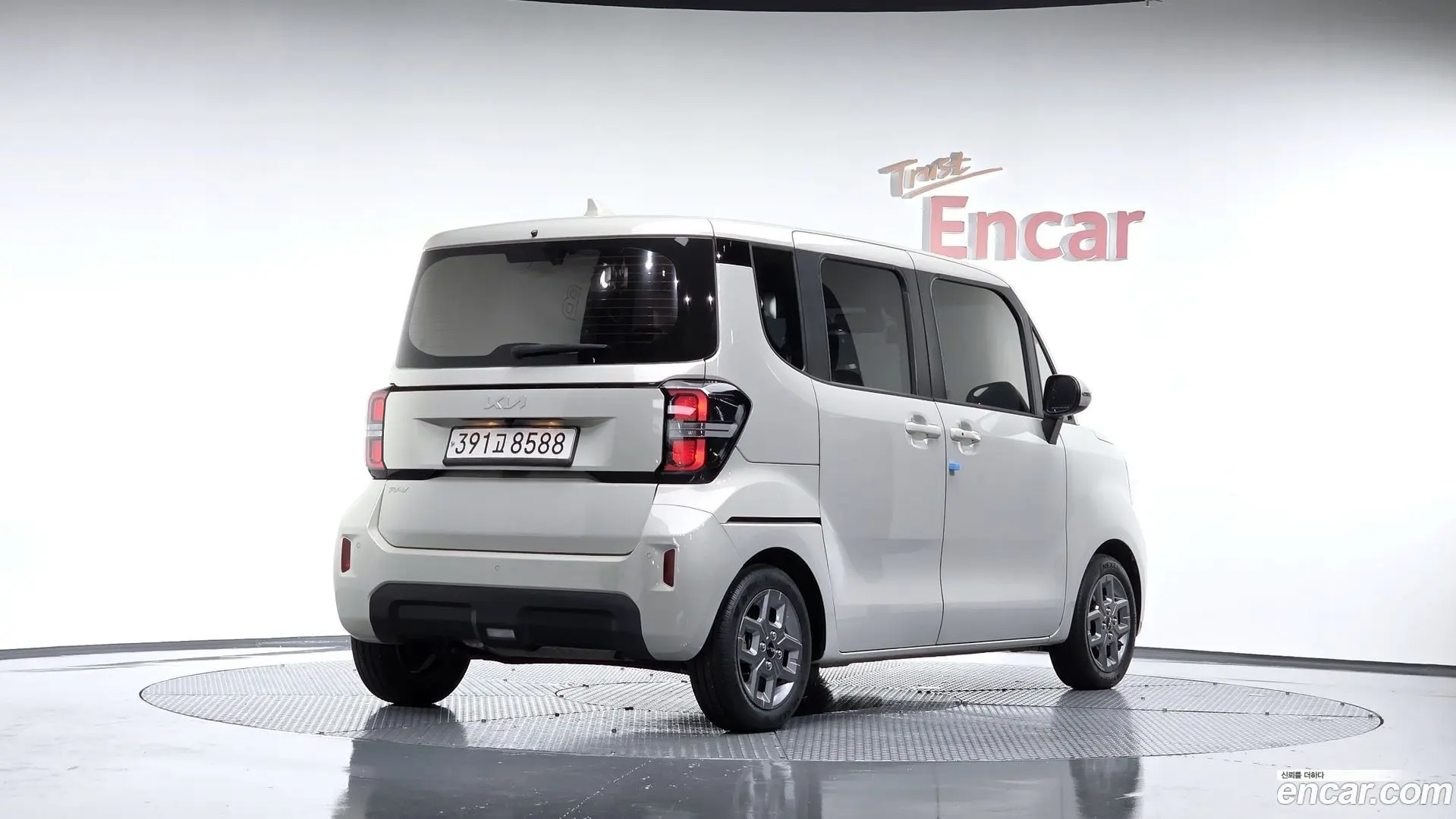 Main__Slider__Photo:RAY Kia 2024.6-1