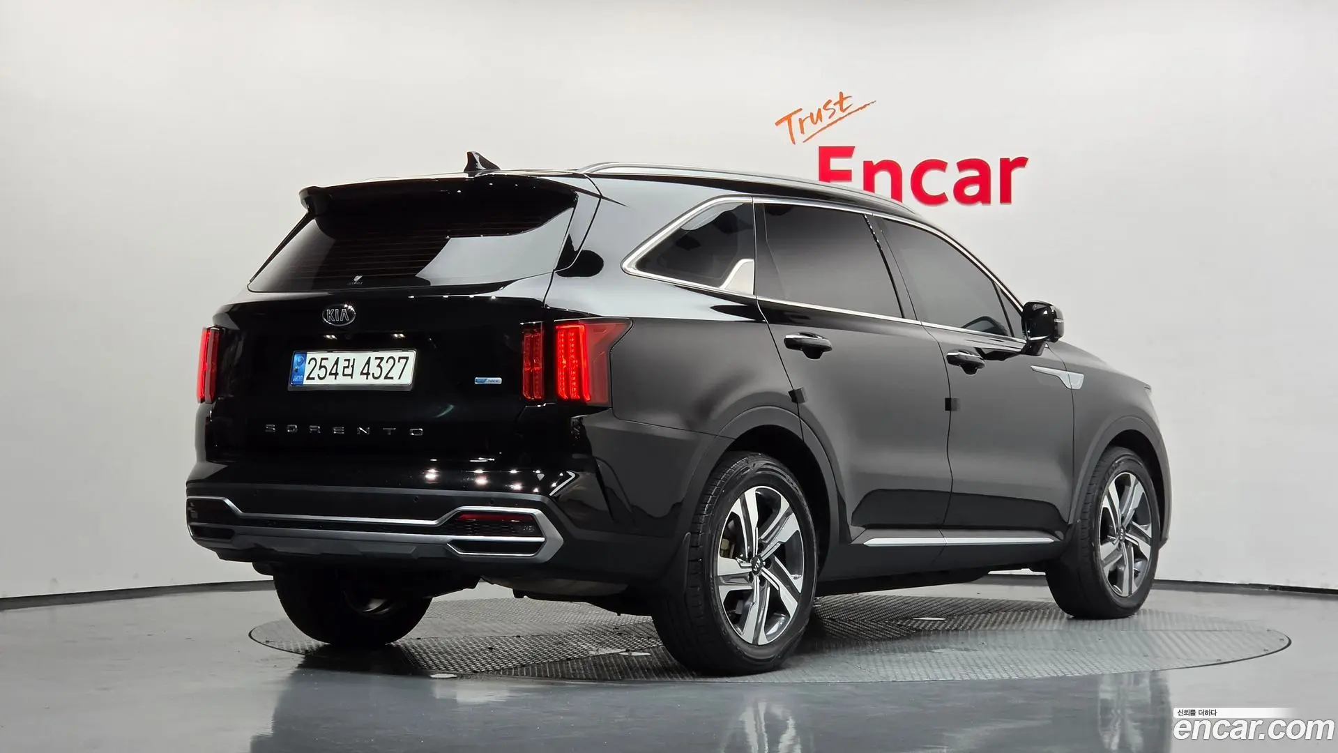Main__Slider__Photo:Sorento Kia 2020.9-1