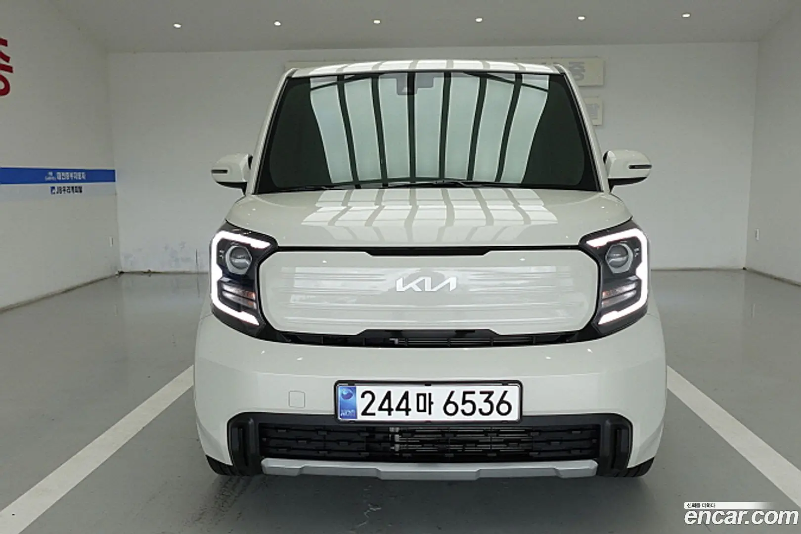 Main__Slider__Photo:RAY Kia 2024.1-1