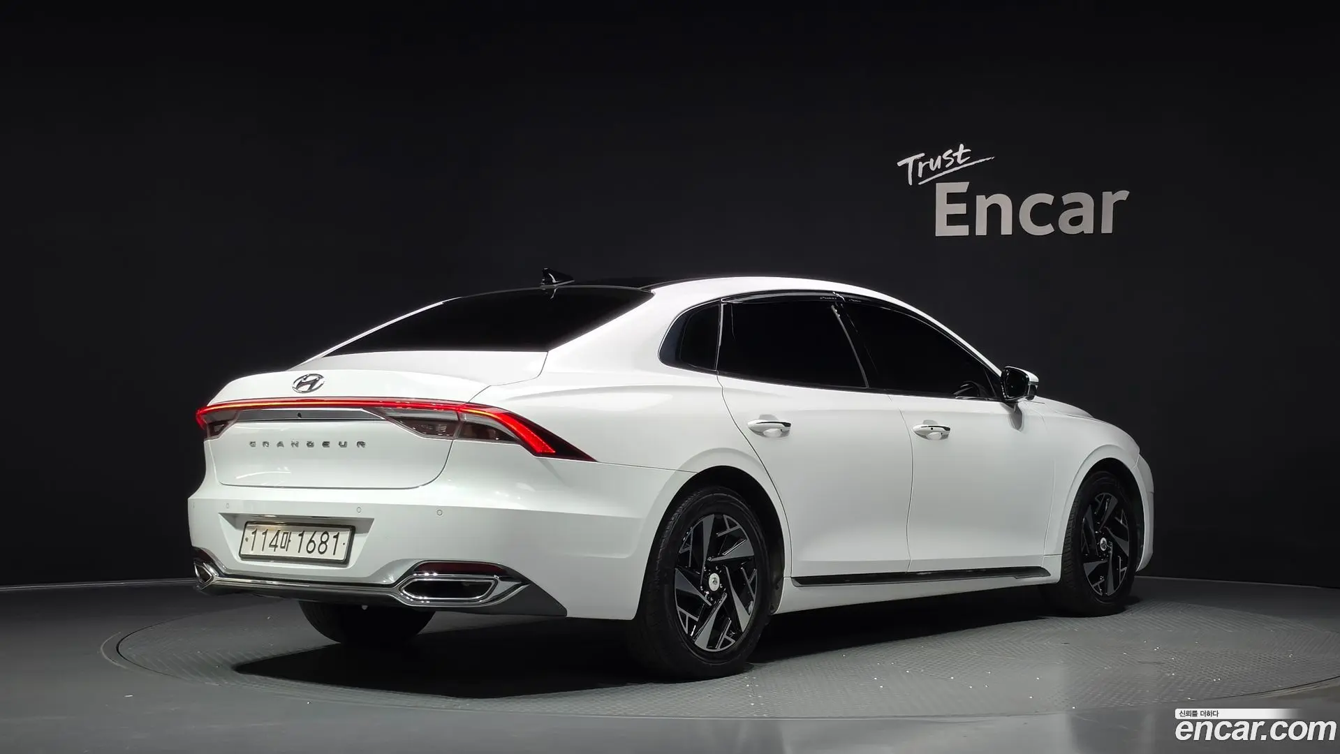 Main__Slider__Photo:Grandeur Hyundai 2022.6-1