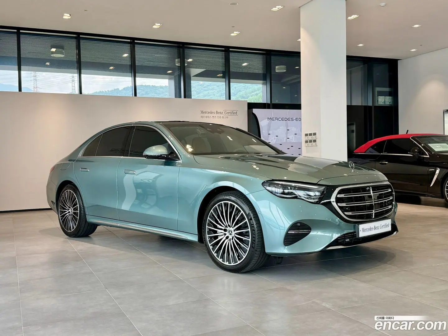 Main__Slider__Photo:E-Class Mercedes-Benz 2026.2-1