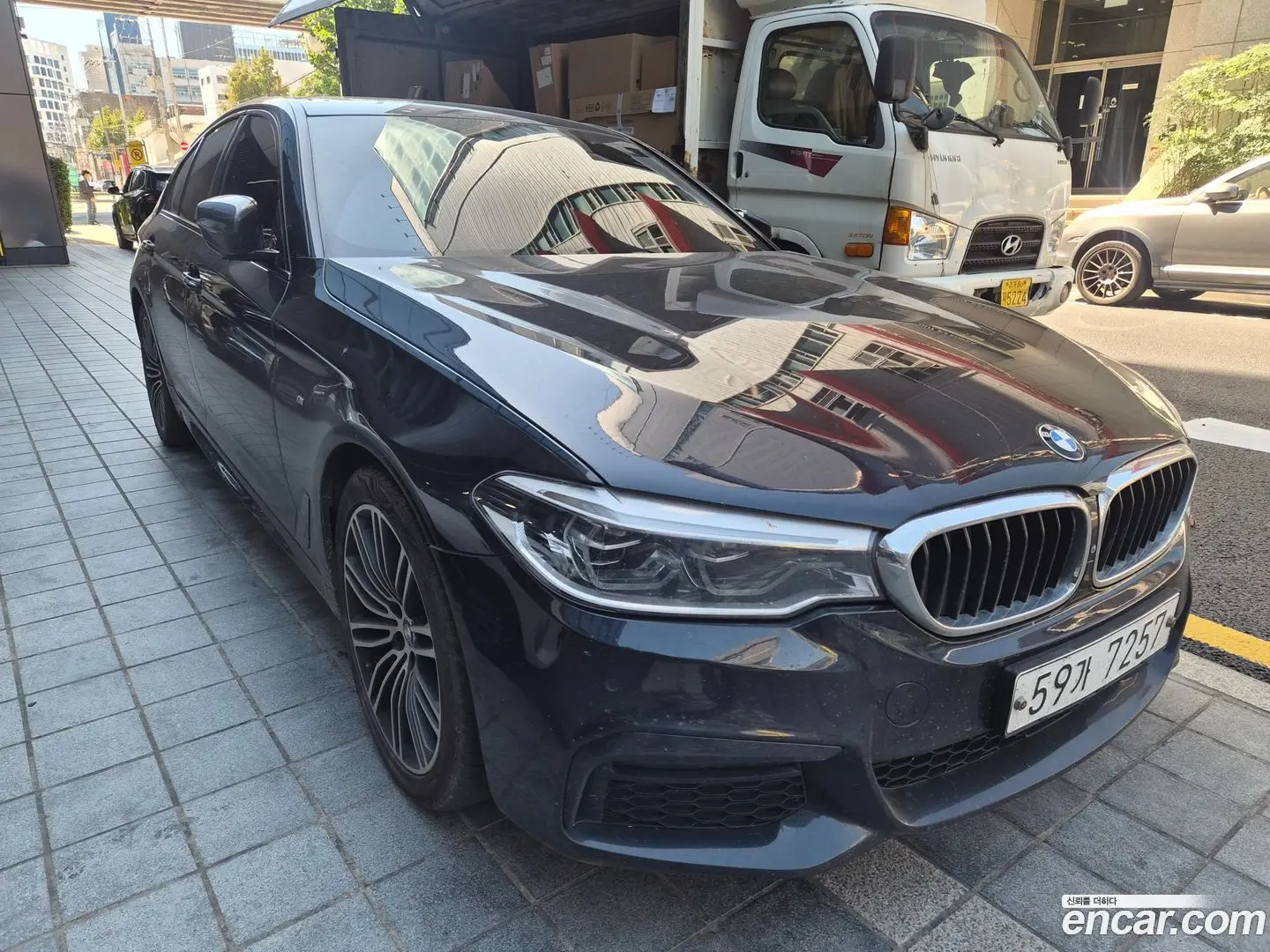 Main__Slider__Photo:5-Series BMW 2017.8-1