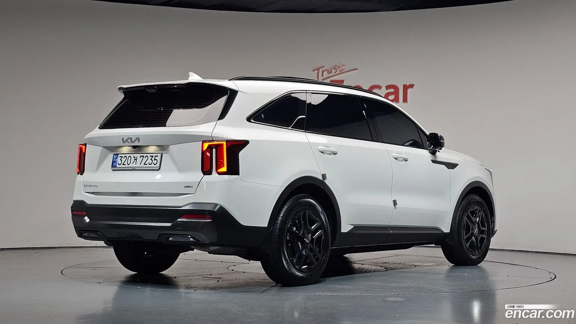 Main__Slider__Photo:Sorento Kia 2024.8-1