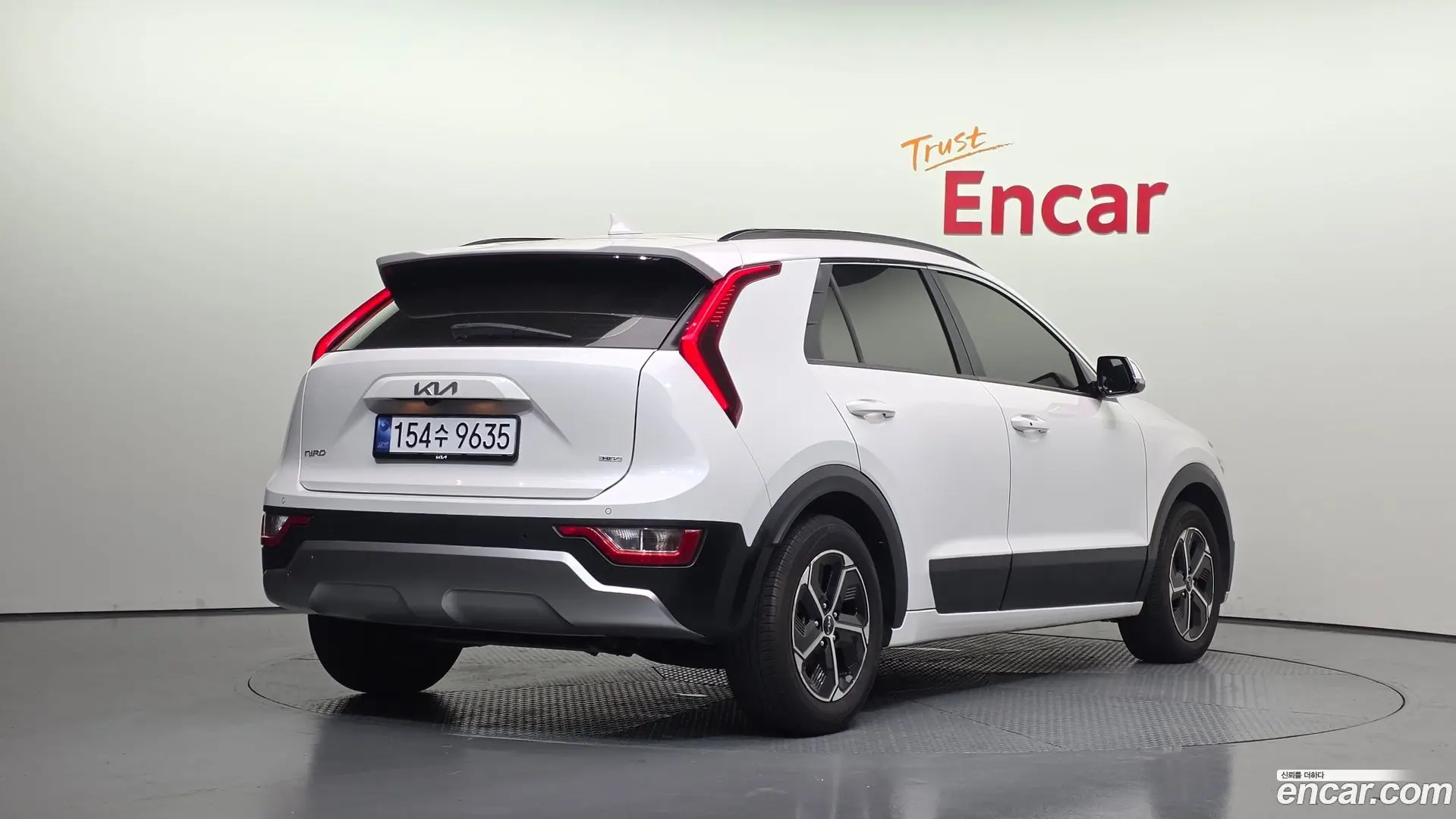 Main__Slider__Photo:Niro Kia 2022.3-1