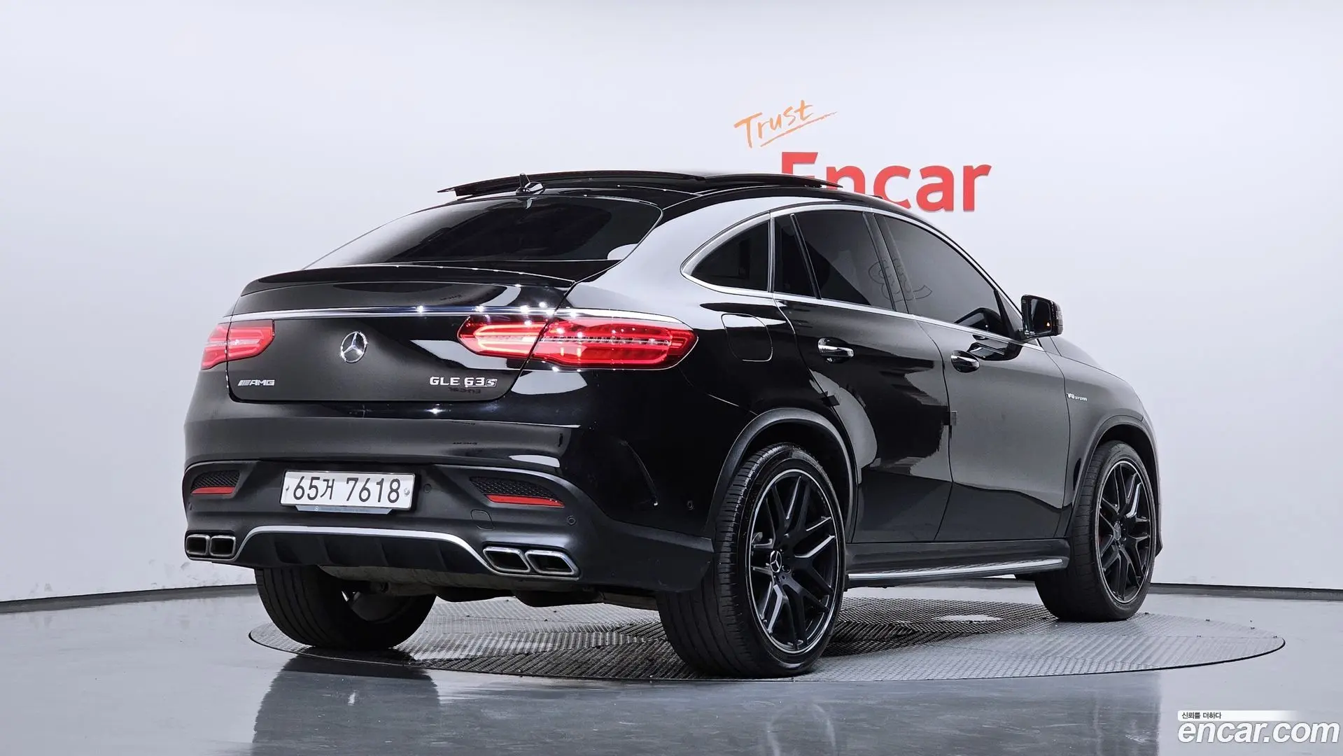 Main__Slider__Photo:GLE-Class Mercedes-Benz 2017.6-1