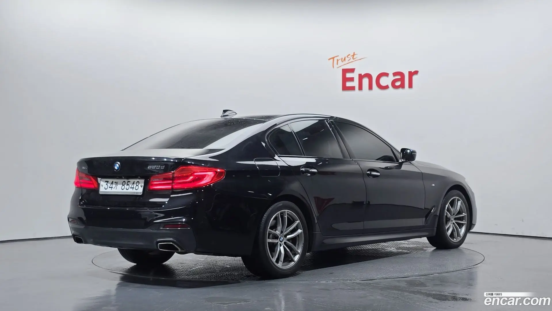 Main__Slider__Photo:5-Series BMW 2017.1-1