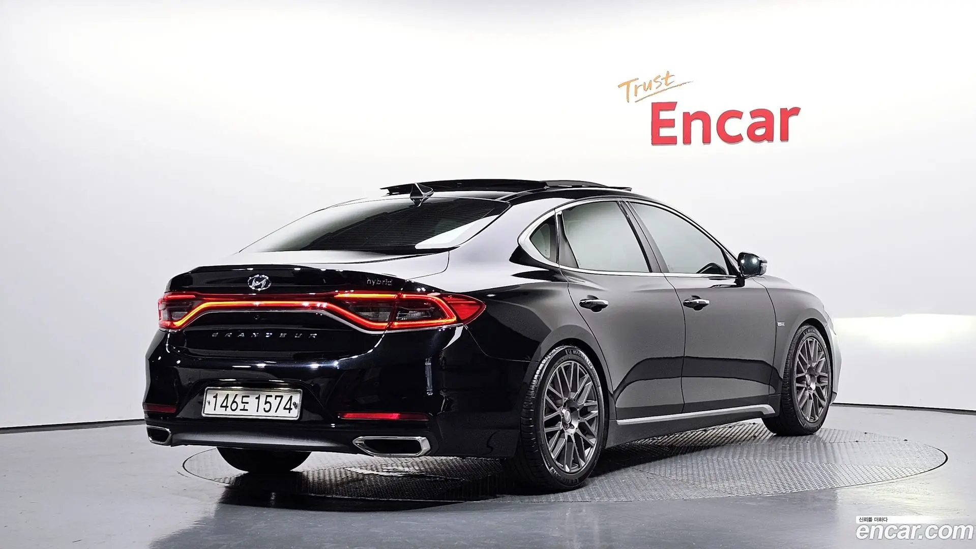 Main__Slider__Photo:Grandeur Hyundai 2018.4-1