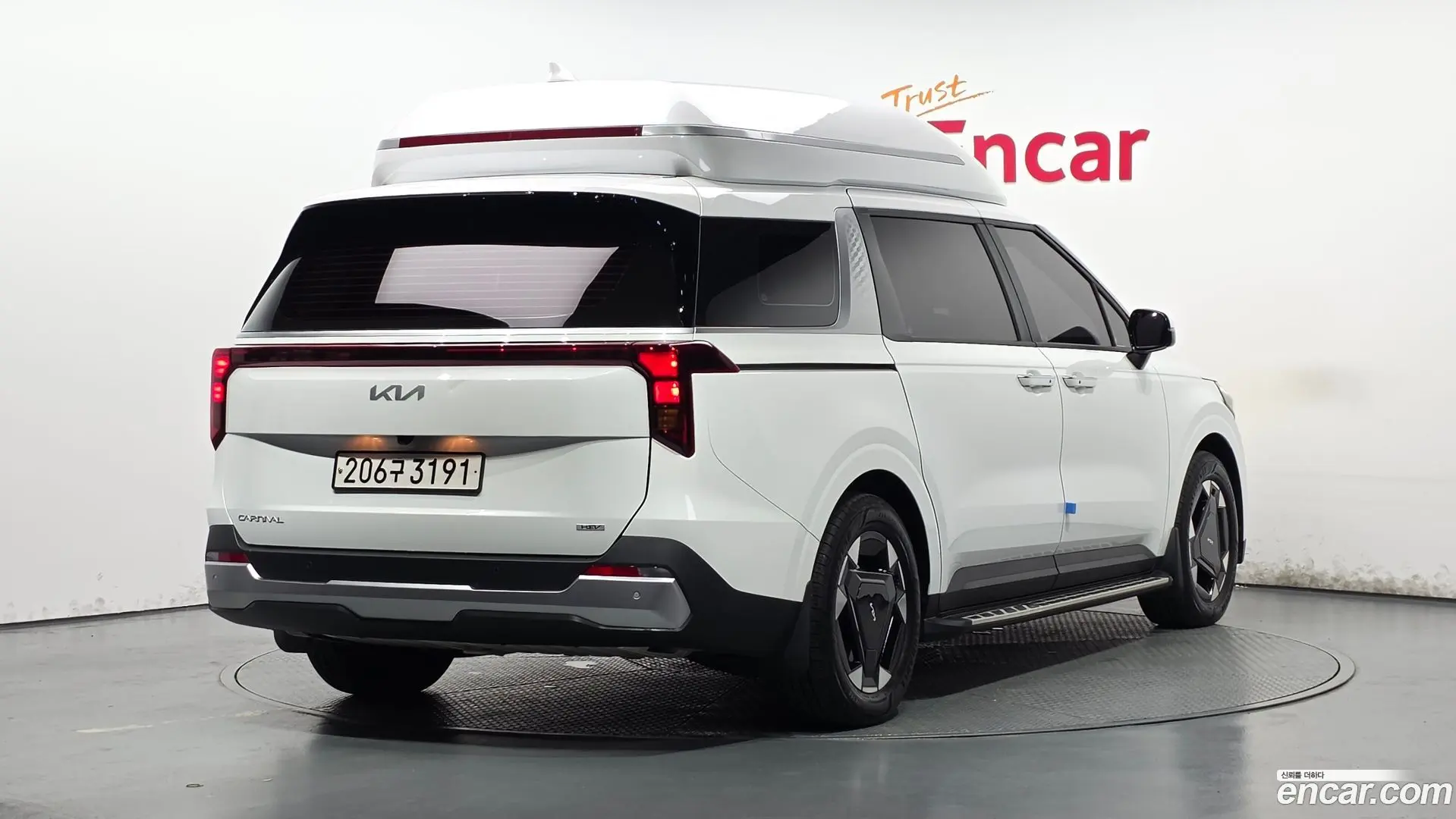 Main__Slider__Photo:Canival Kia 2025.0-1