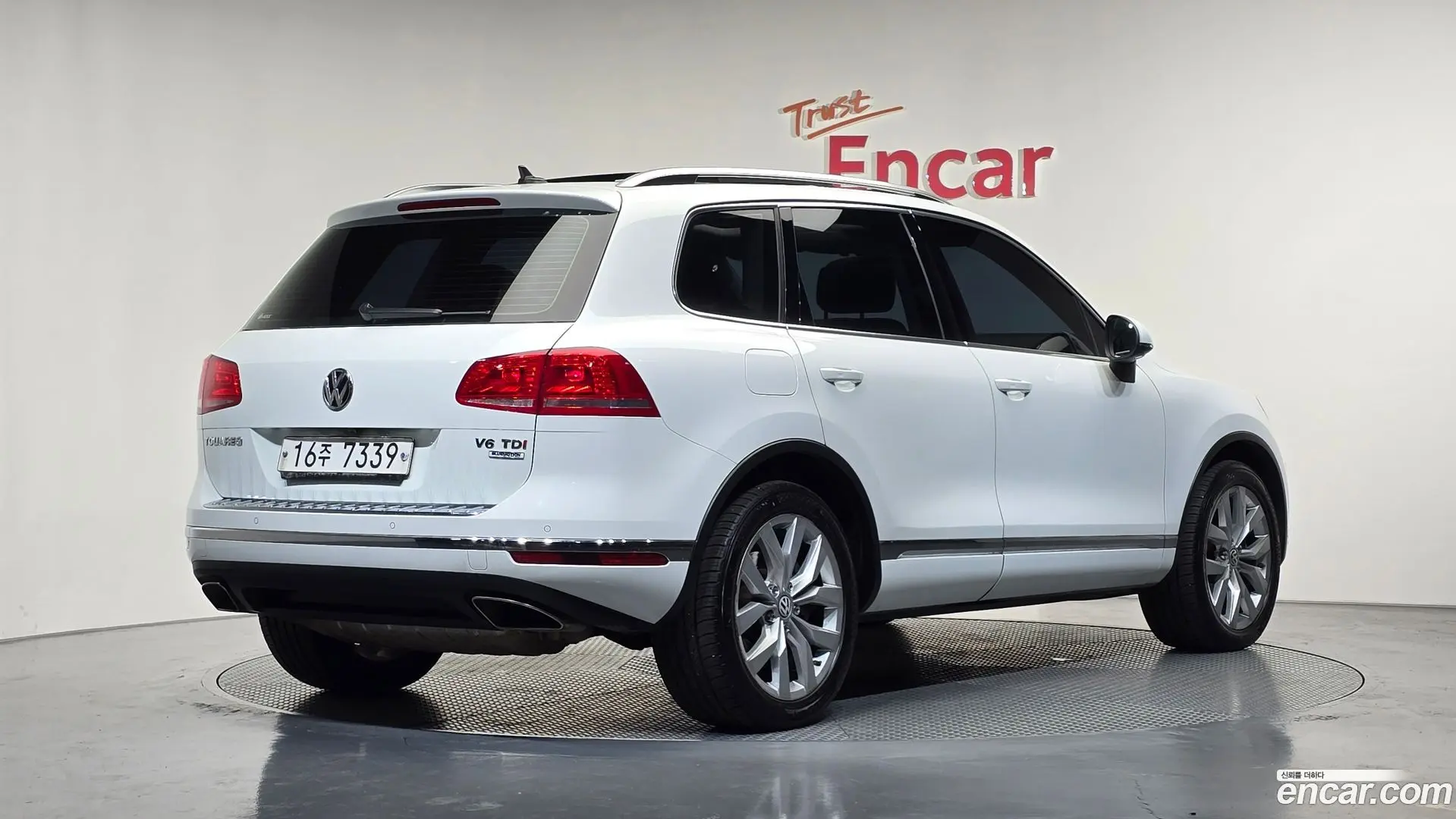 Main__Slider__Photo:Touareg Volkswagen 2015.1-1