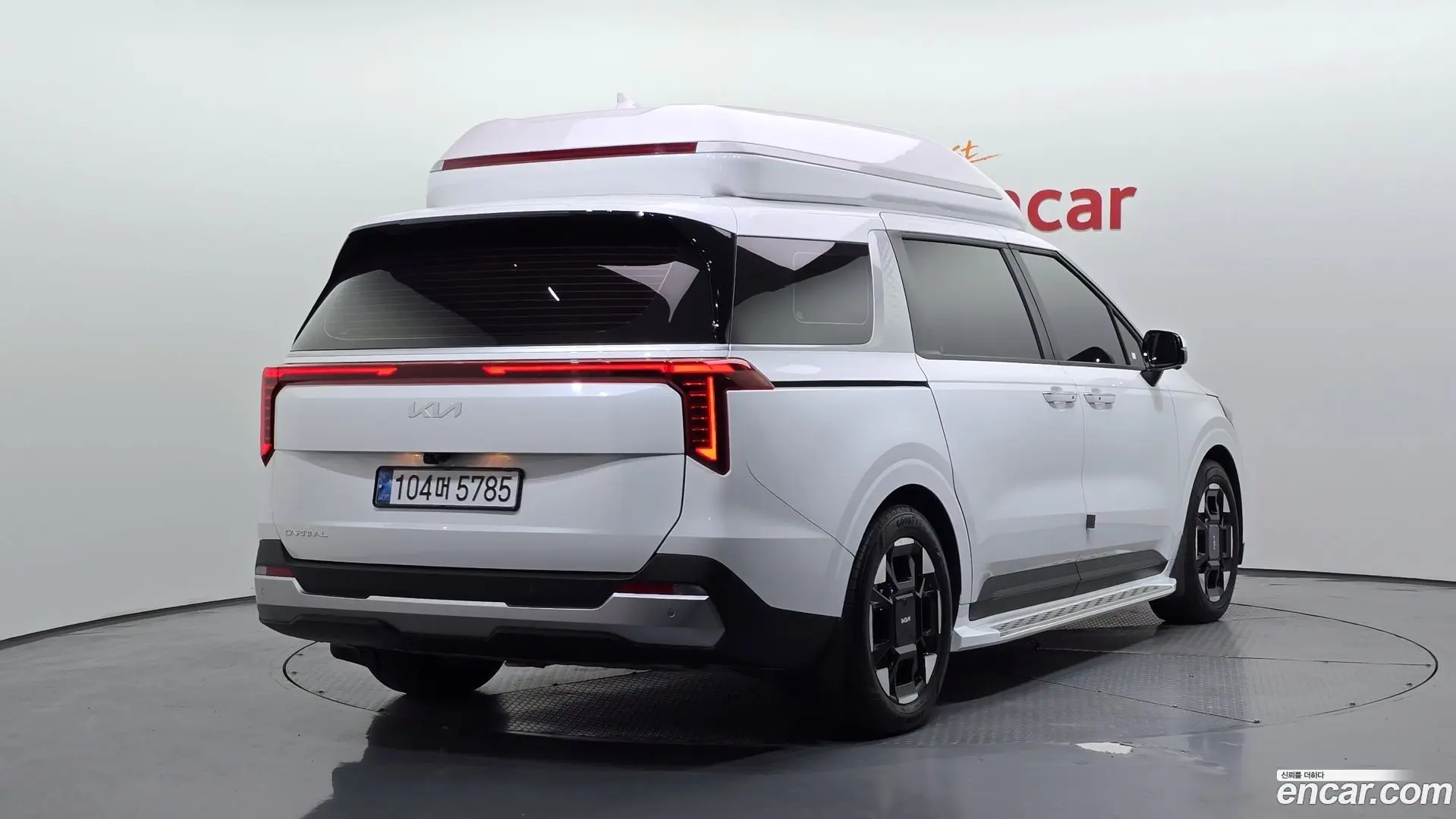 Main__Slider__Photo:Canival Kia 2024.8-1