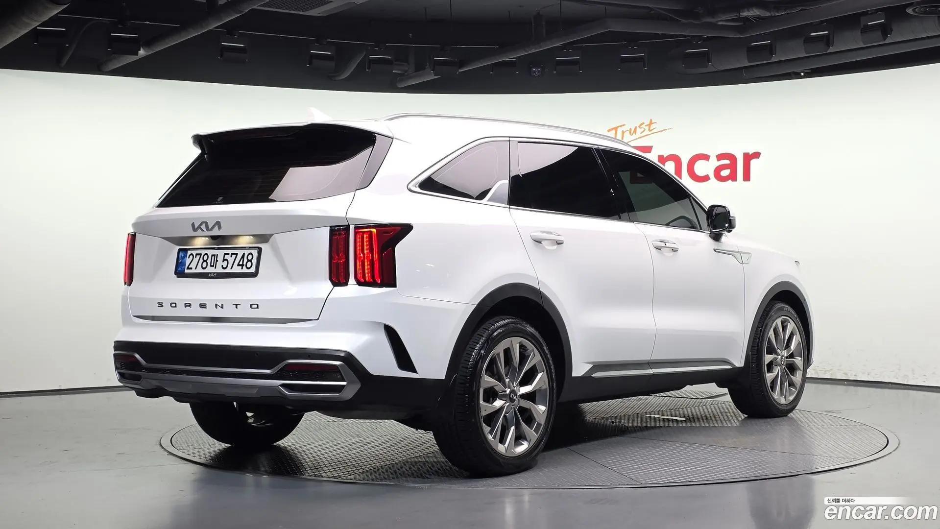 Main__Slider__Photo:Sorento Kia 2021.2-1