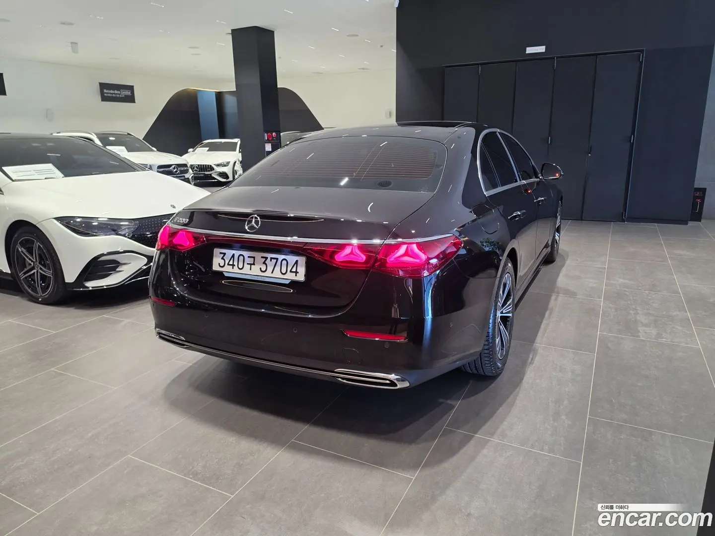 Main__Slider__Photo:E-Class Mercedes-Benz 2025.8-1