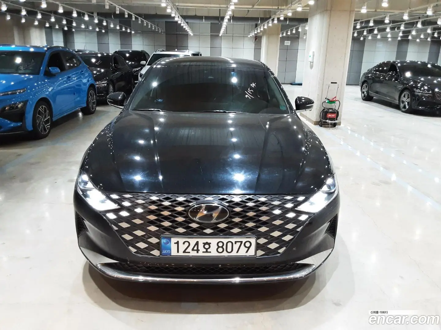 Main__Slider__Photo:Grandeur Hyundai 2022.9-1