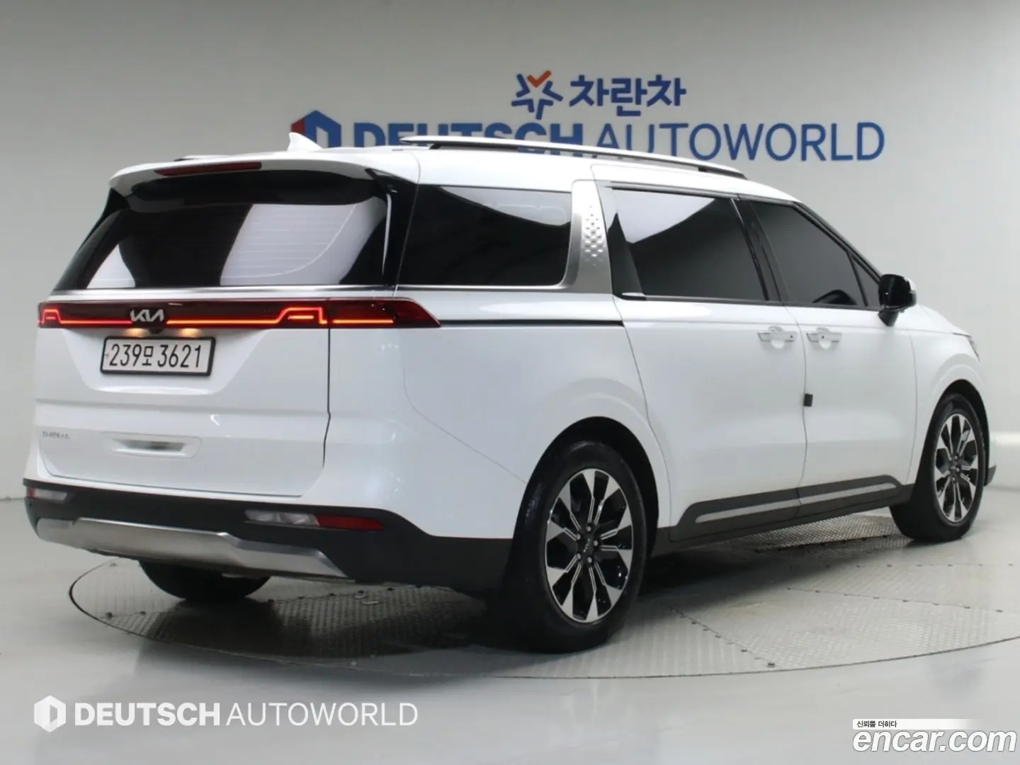 Main__Slider__Photo:Canival Kia 2022.9-1