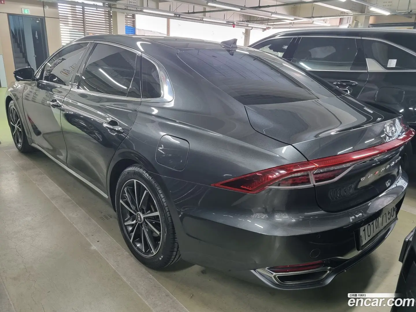 Main__Slider__Photo:Grandeur Hyundai 2020.3-1