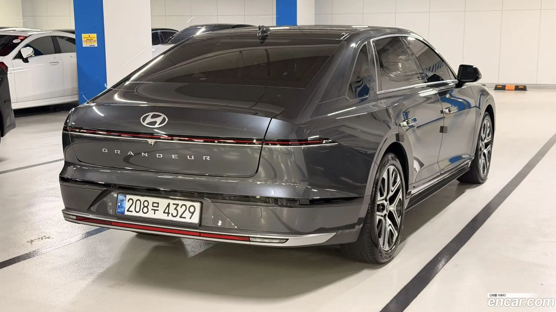 Main__Slider__Photo:Grandeur Hyundai 2023.4-1