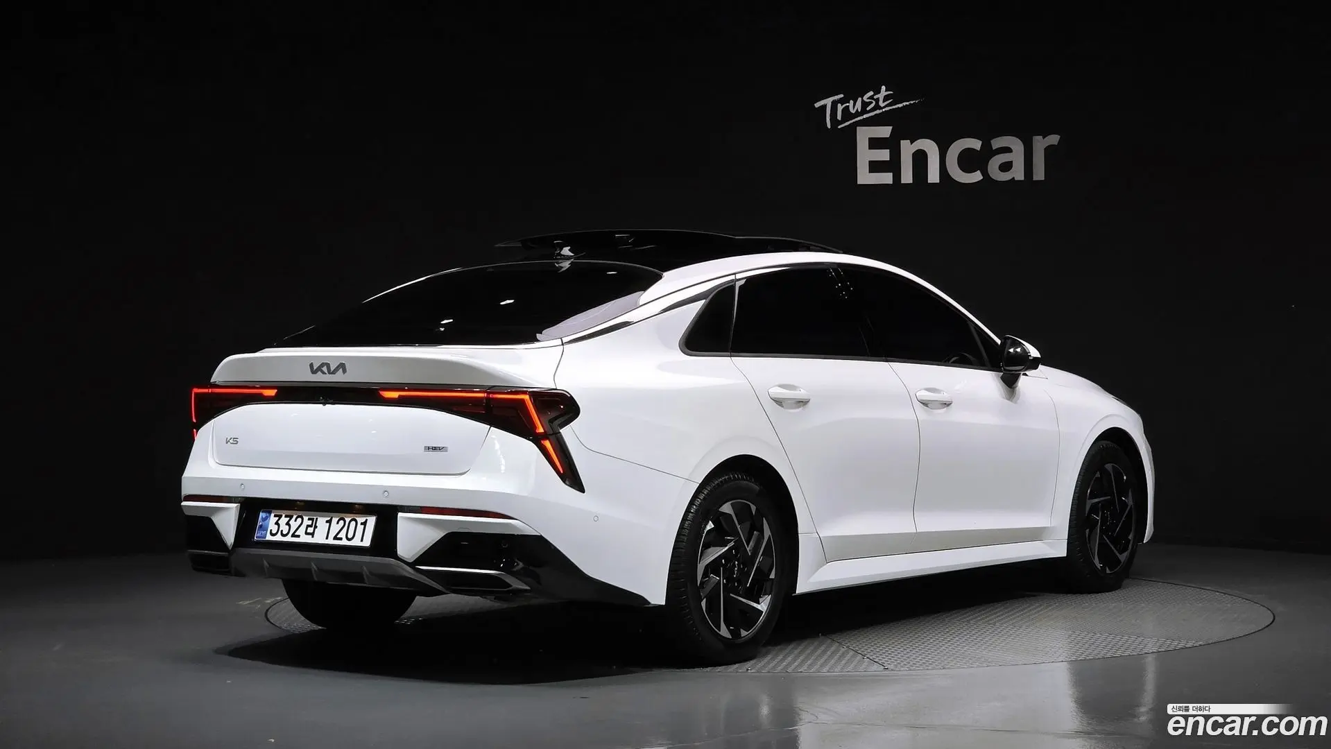 Main__Slider__Photo:K5 Kia 2023.11-1