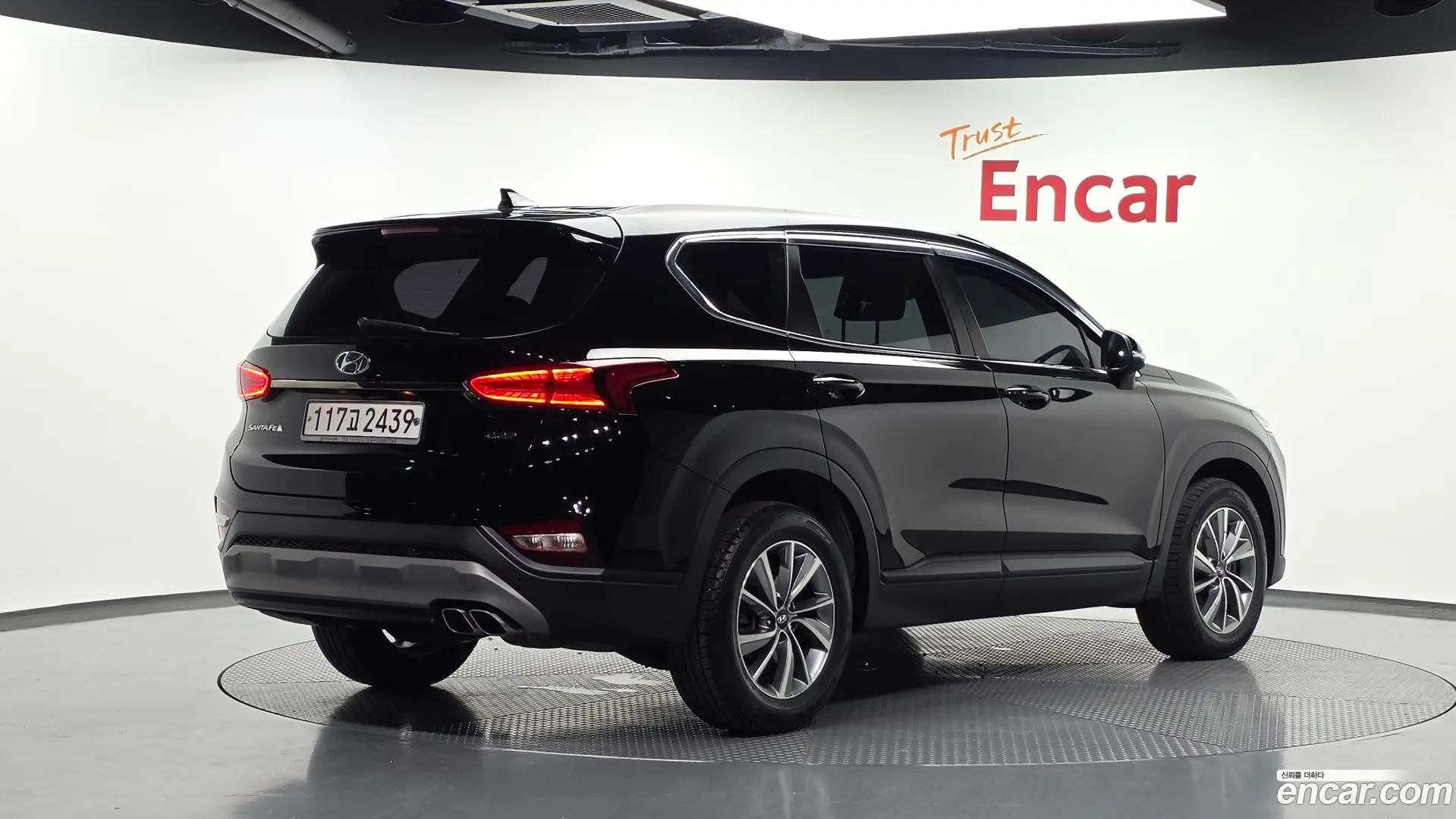 Main__Slider__Photo:Santafe Hyundai 2018.11-1