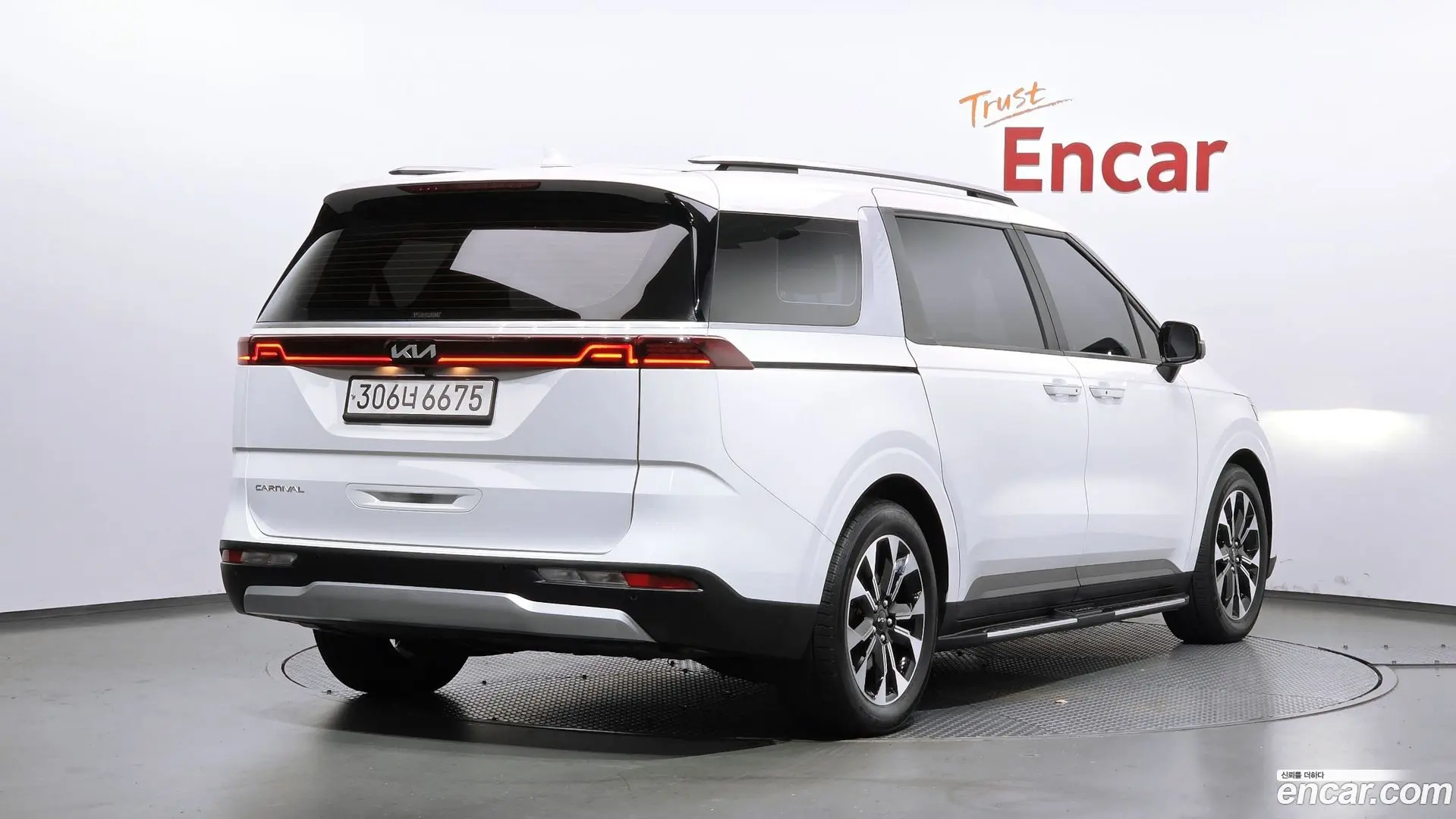 Main__Slider__Photo:Canival Kia 2021.11-1