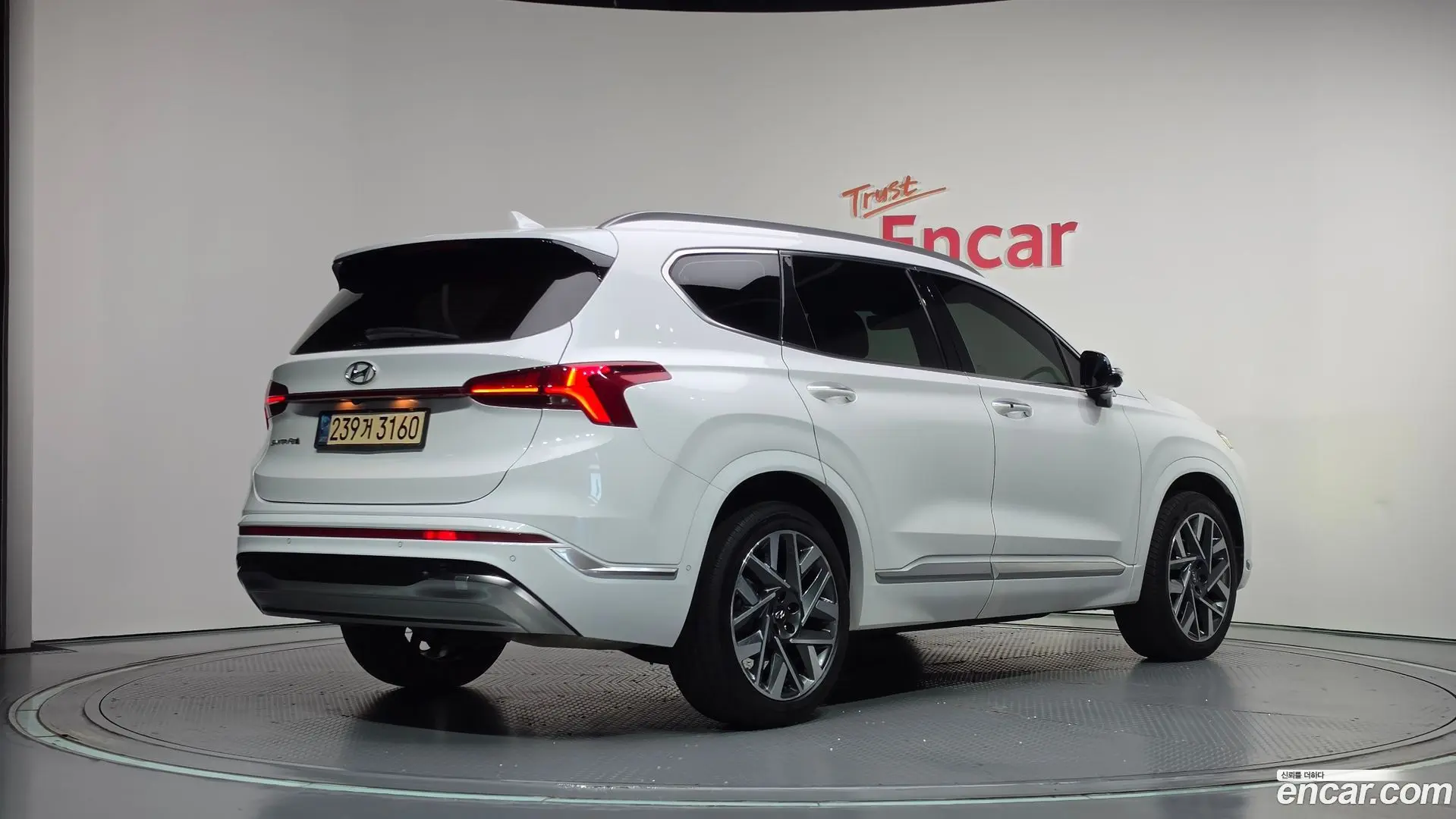 Main__Slider__Photo:Santafe Hyundai 2020.6-1