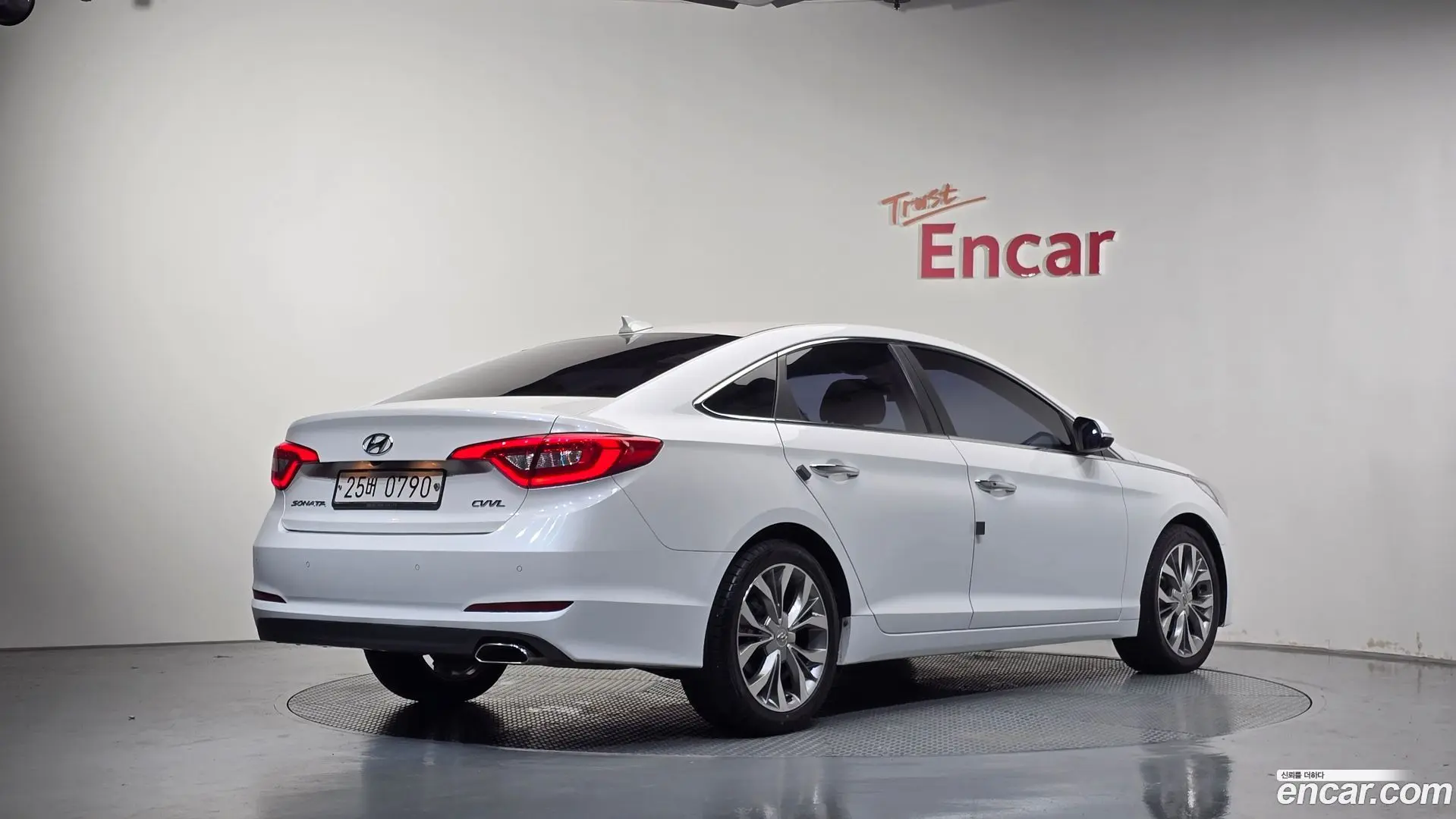 Main__Slider__Photo:Sonata Hyundai 2016.5-1