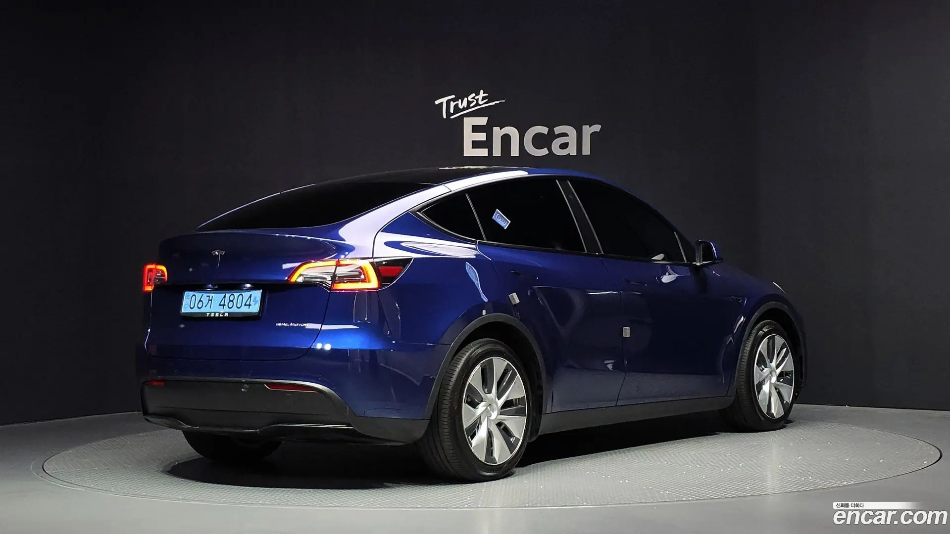 Main__Slider__Photo:Model Y Tesla 2022.5-1