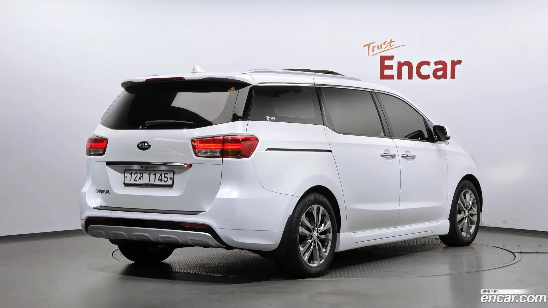 Main__Slider__Photo:Canival Kia 2016.10-1