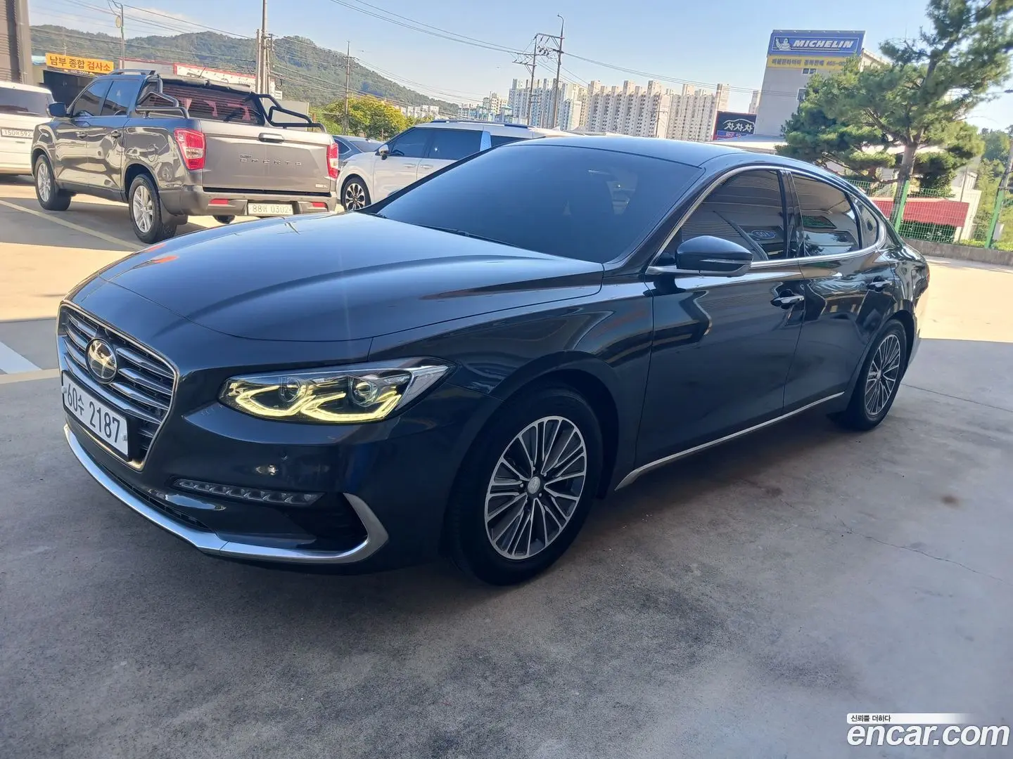 Main__Slider__Photo:Grandeur Hyundai 2017.8-1