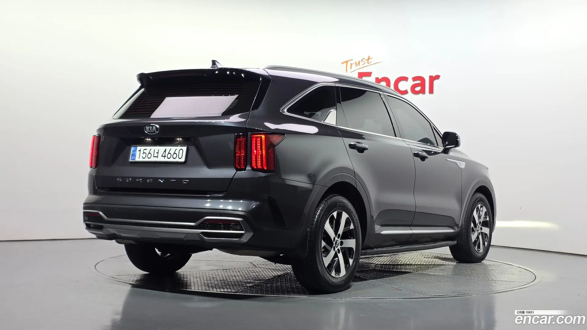 Main__Slider__Photo:Sorento Kia 2020.6-1