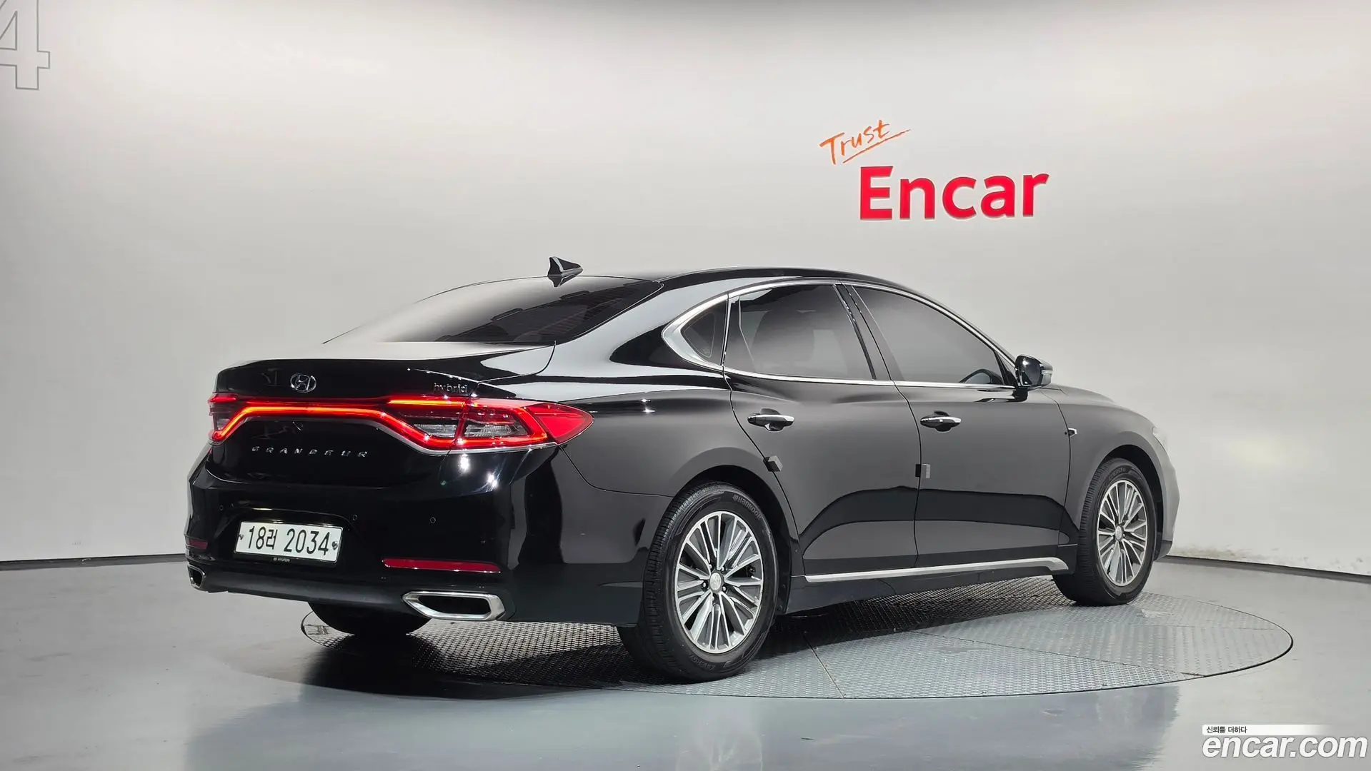 Main__Slider__Photo:Grandeur Hyundai 2019.2-1